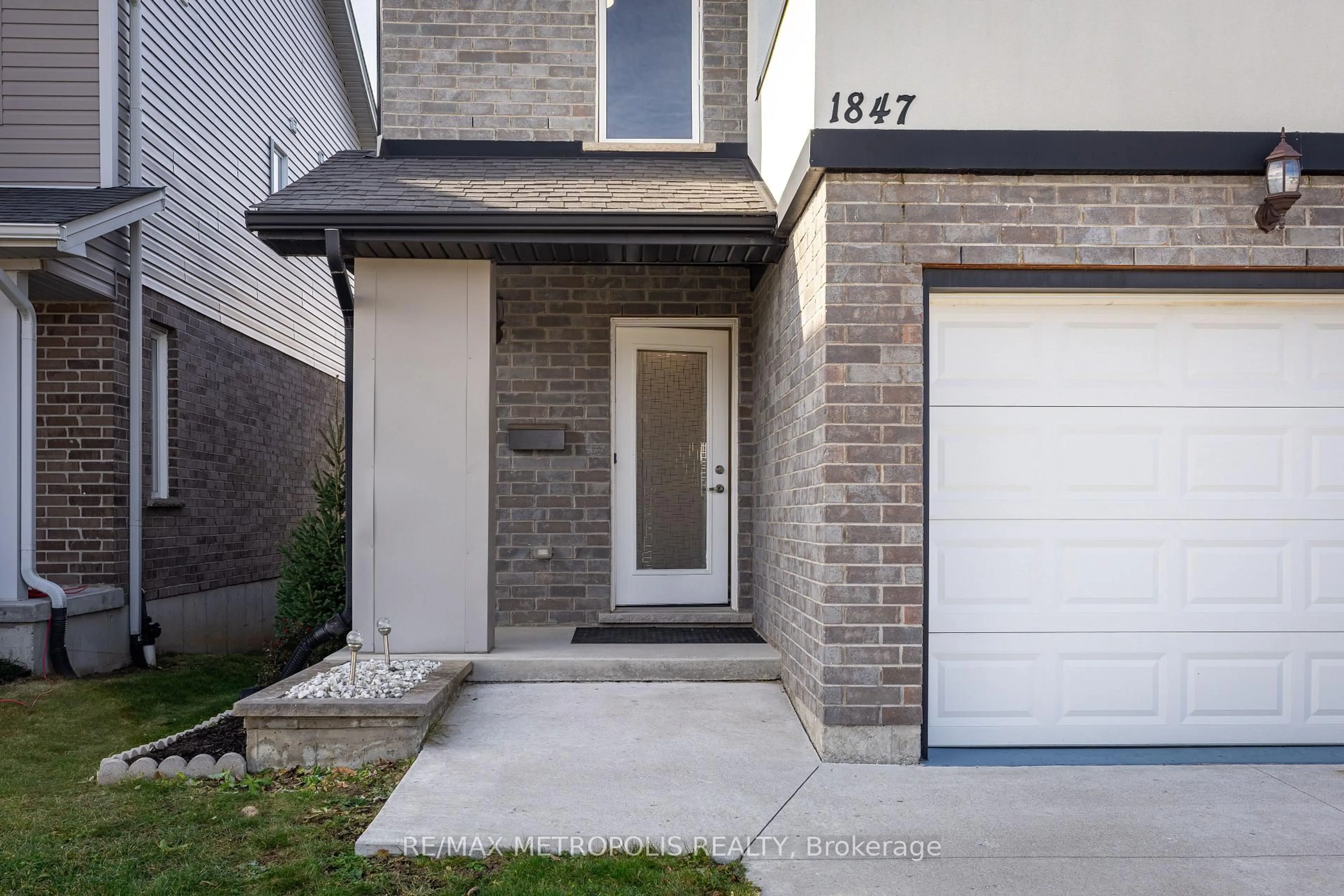 Home with brick exterior material, street for 1847 Foxridge Cres, London North Ontario N6G 0L7