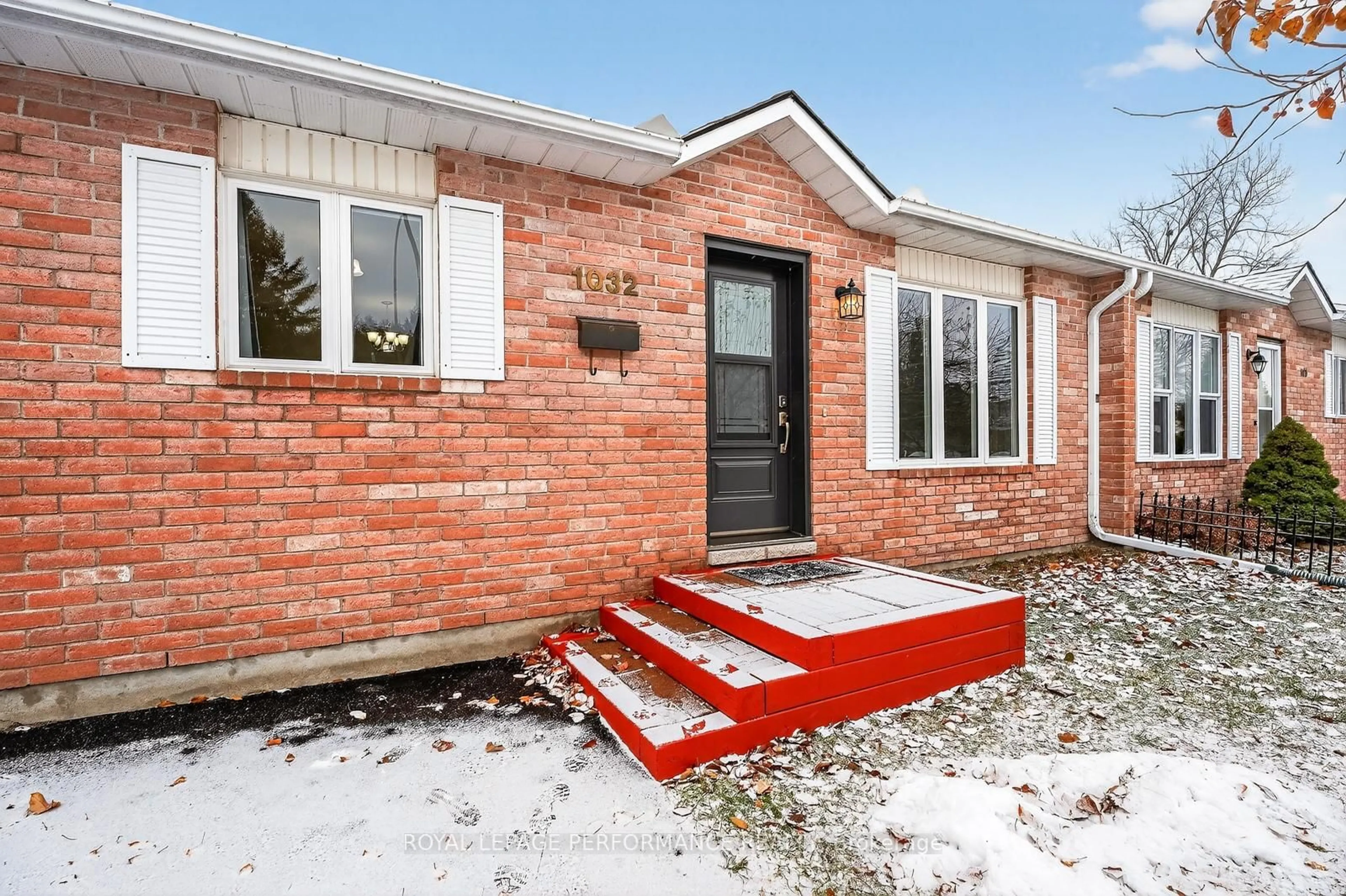 Home with brick exterior material, street for 1032 Lawrence St, Clarence-Rockland Ontario K4K 1N1