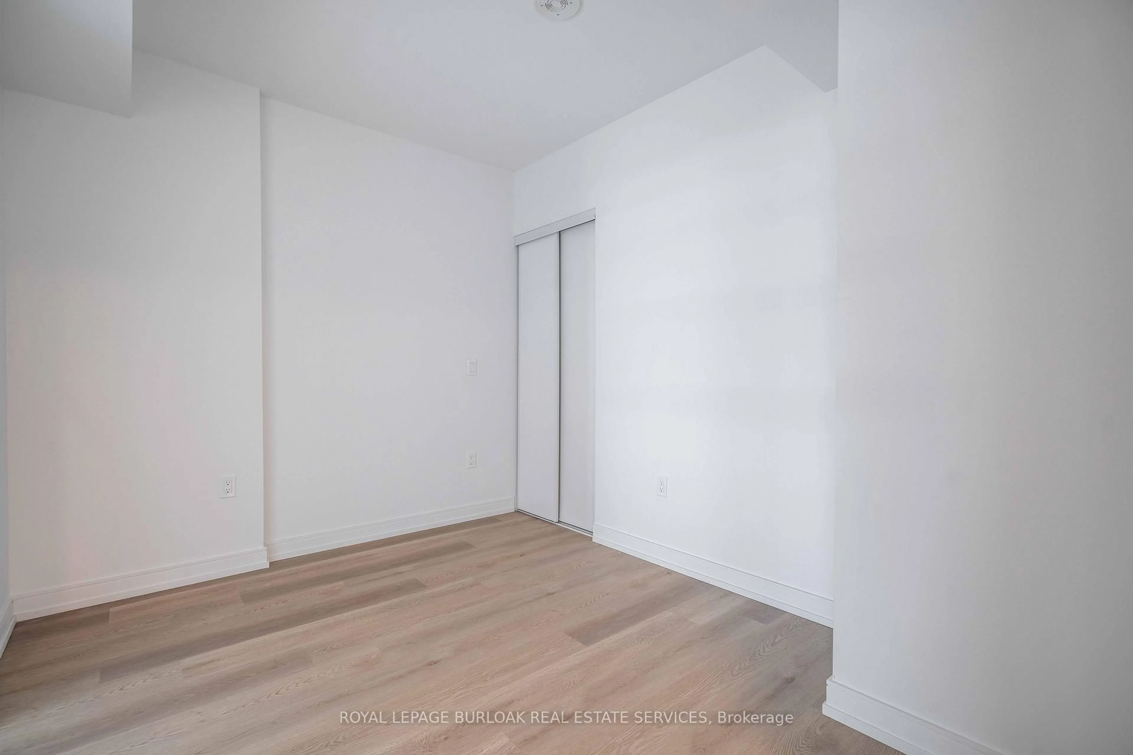 A pic of a room for 1 Jarvis St #1418, Hamilton Ontario L8R 3J2