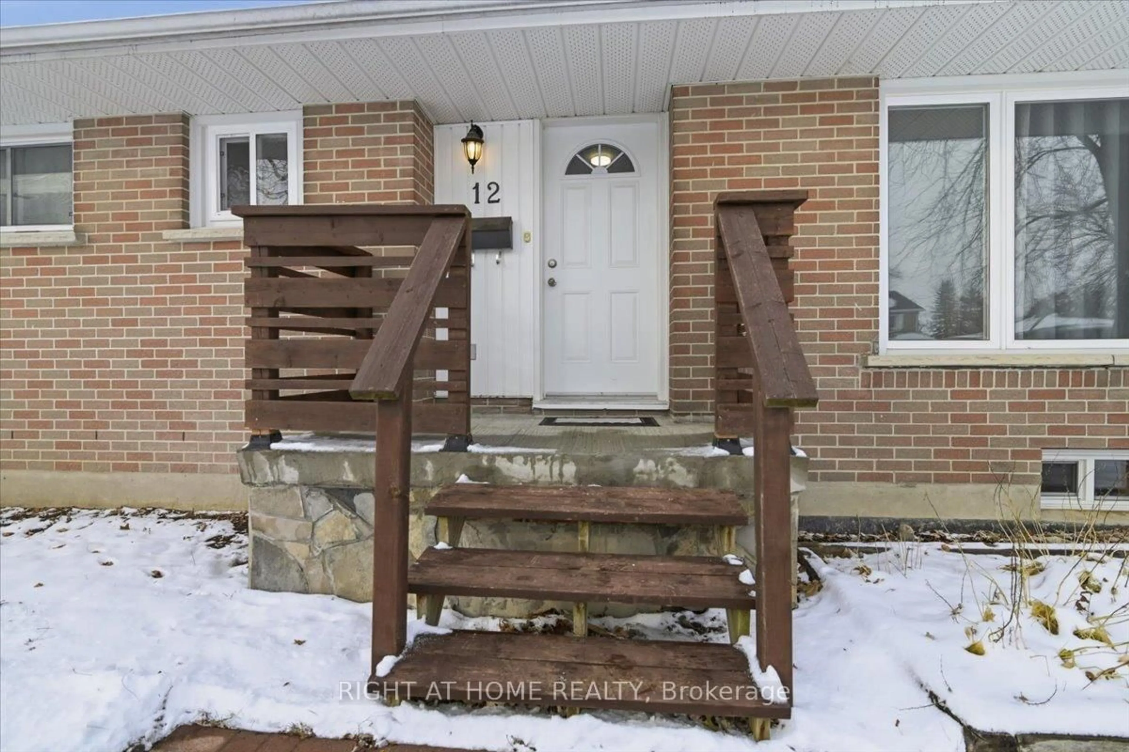 Indoor entryway for 12 Maryknoll Ave, Kawartha Lakes Ontario K9V 1A8