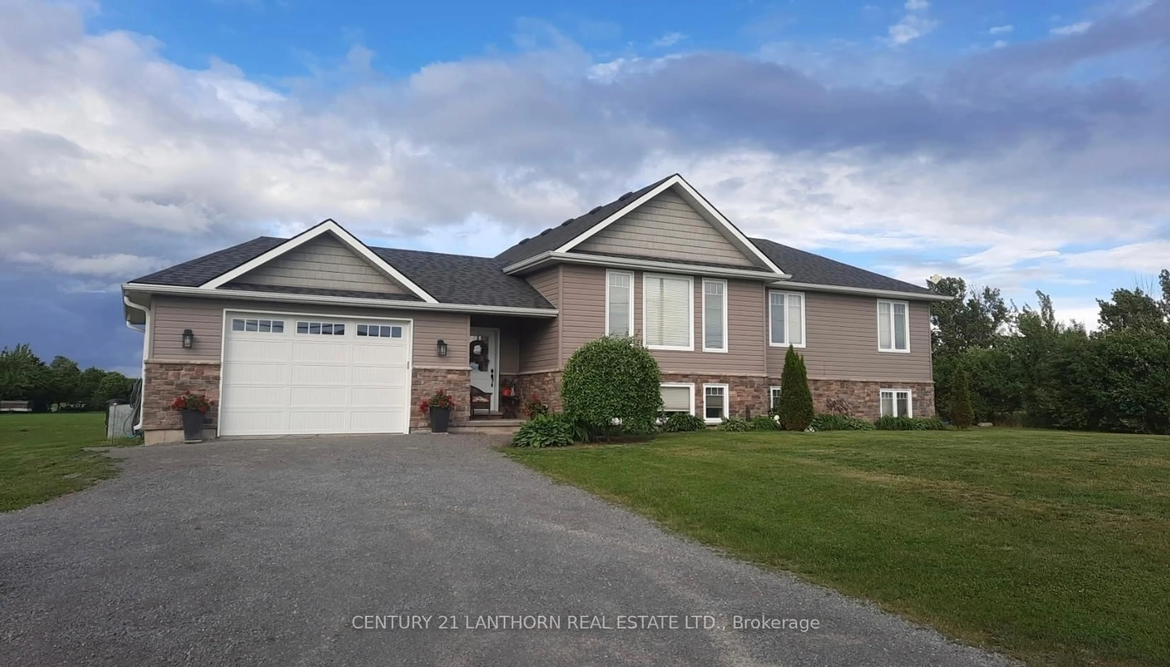 Home with vinyl exterior material, street for 20846 Loyalist Pkwy, Prince Edward County Ontario K0K 1T0