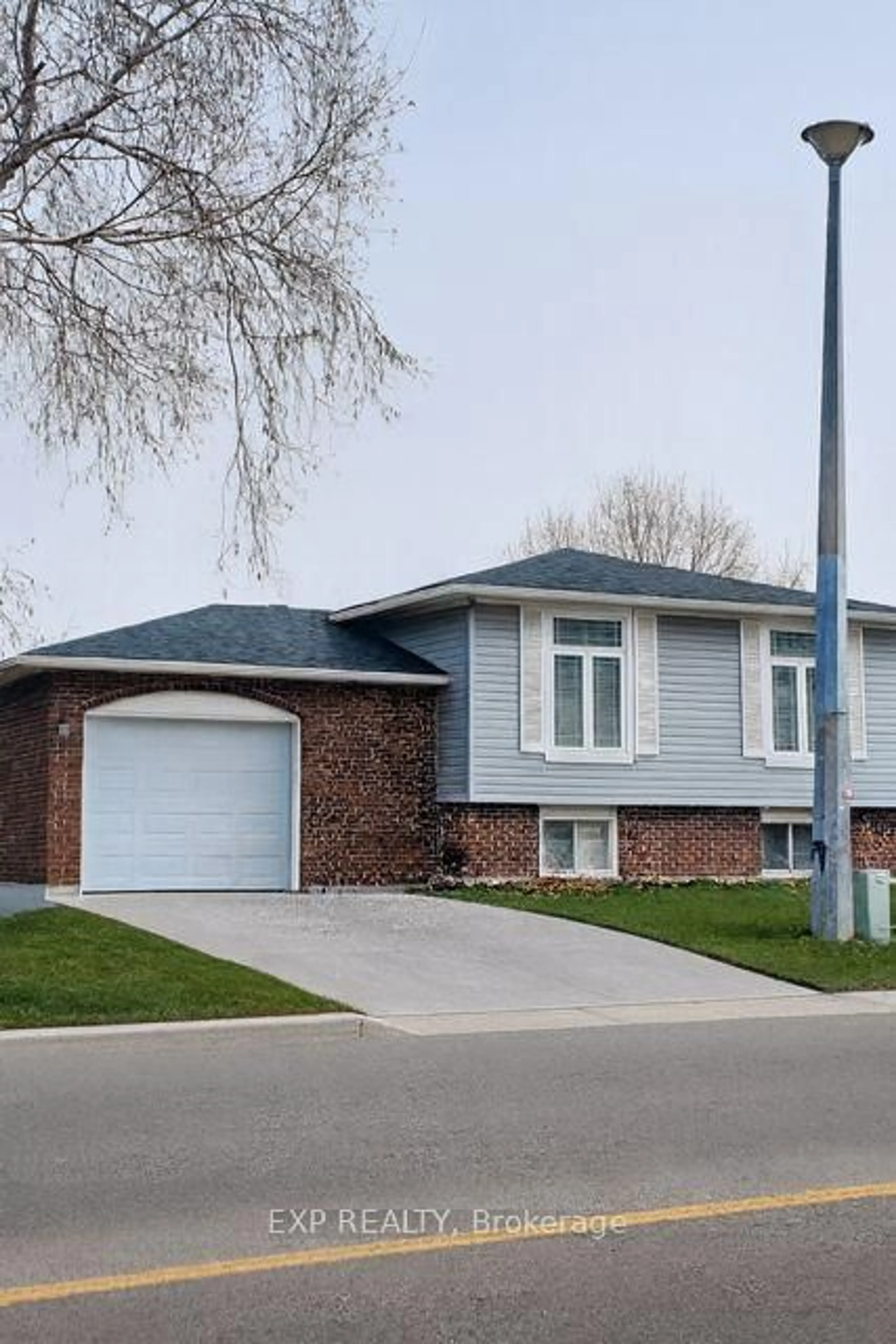 Home with brick exterior material, street for 626 Laurier Blvd, Brockville Ontario K6V 6P1