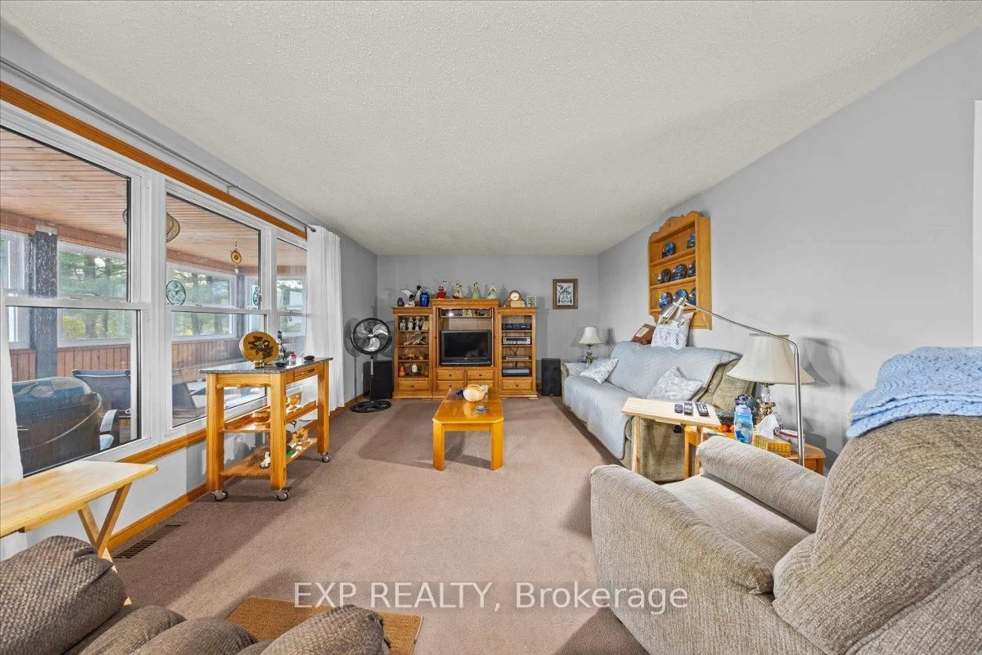 A pic of a room for 1220 Westross Rd, Cobden Ontario K0J 1K0