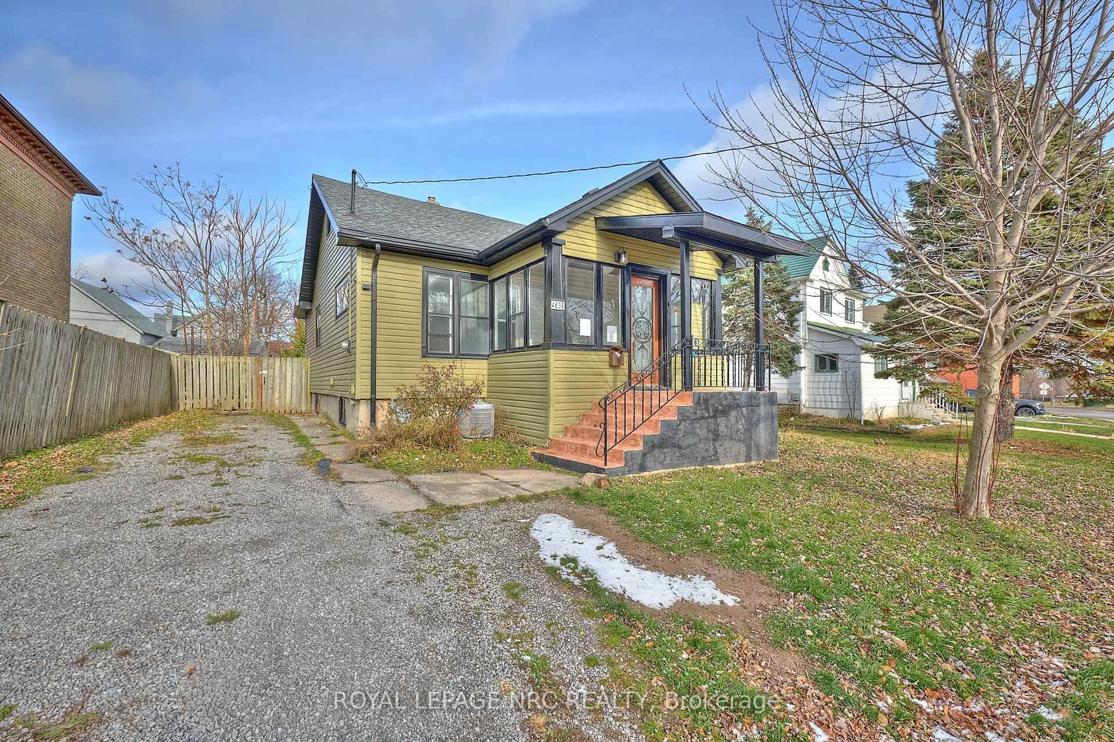Unknown for 4639 Eastwood Cres, Niagara Falls Ontario L2E 1B2