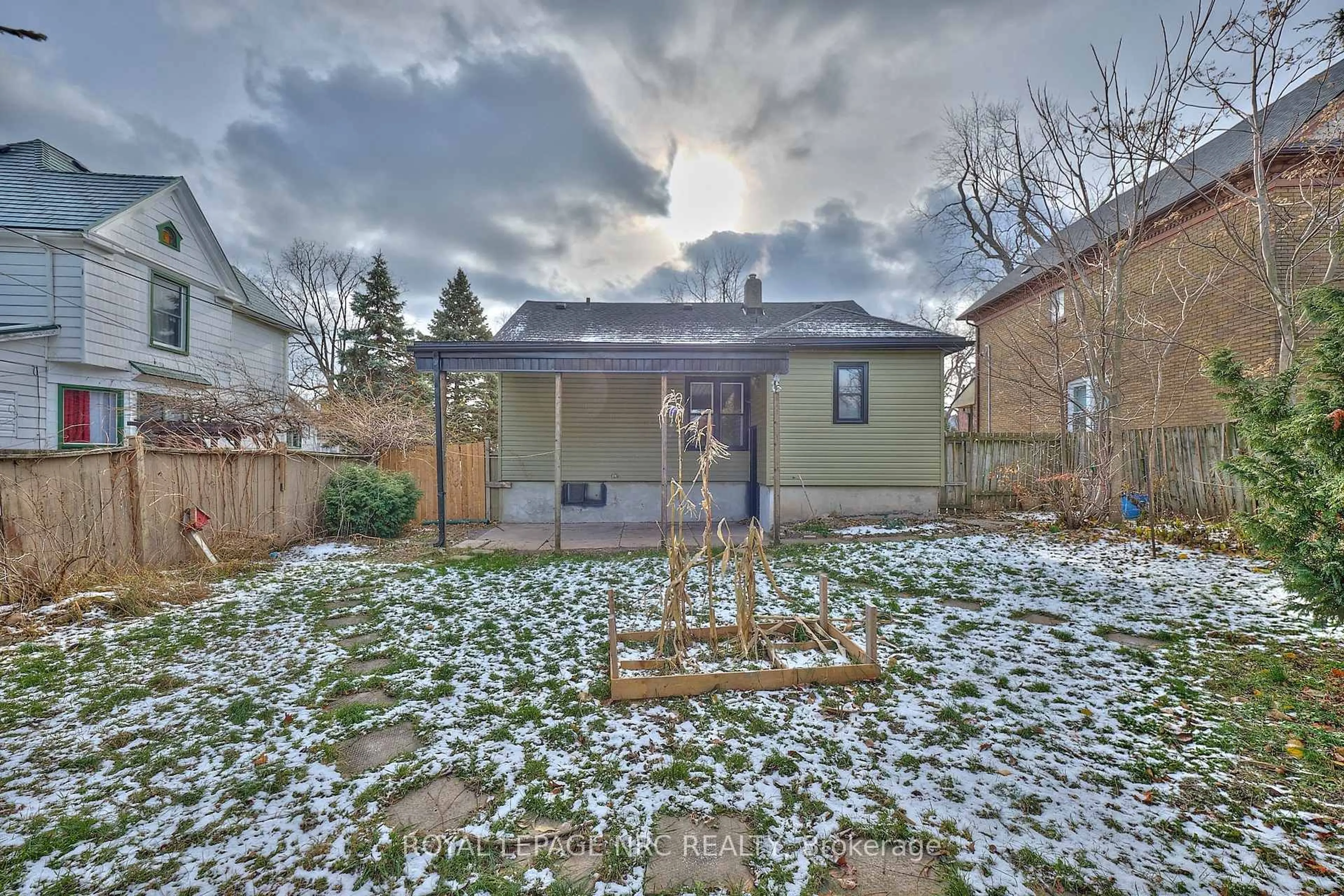 Unknown for 4639 Eastwood Cres, Niagara Falls Ontario L2E 1B2