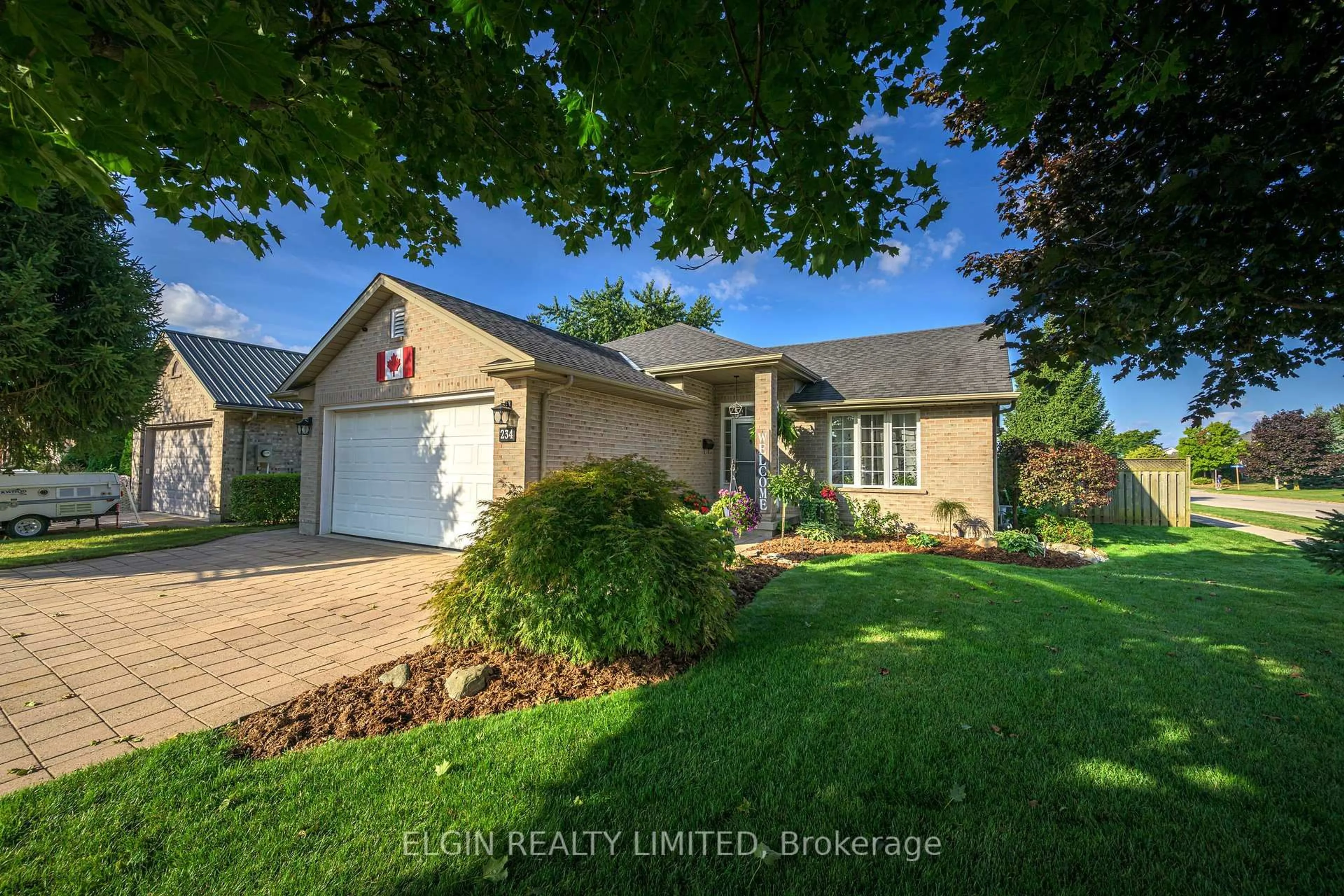 A pic from outside/outdoor area/front of a property/back of a property/a pic from drone, street for 234 KETTLE CREEK Dr, Central Elgin Ontario N0L 1B0