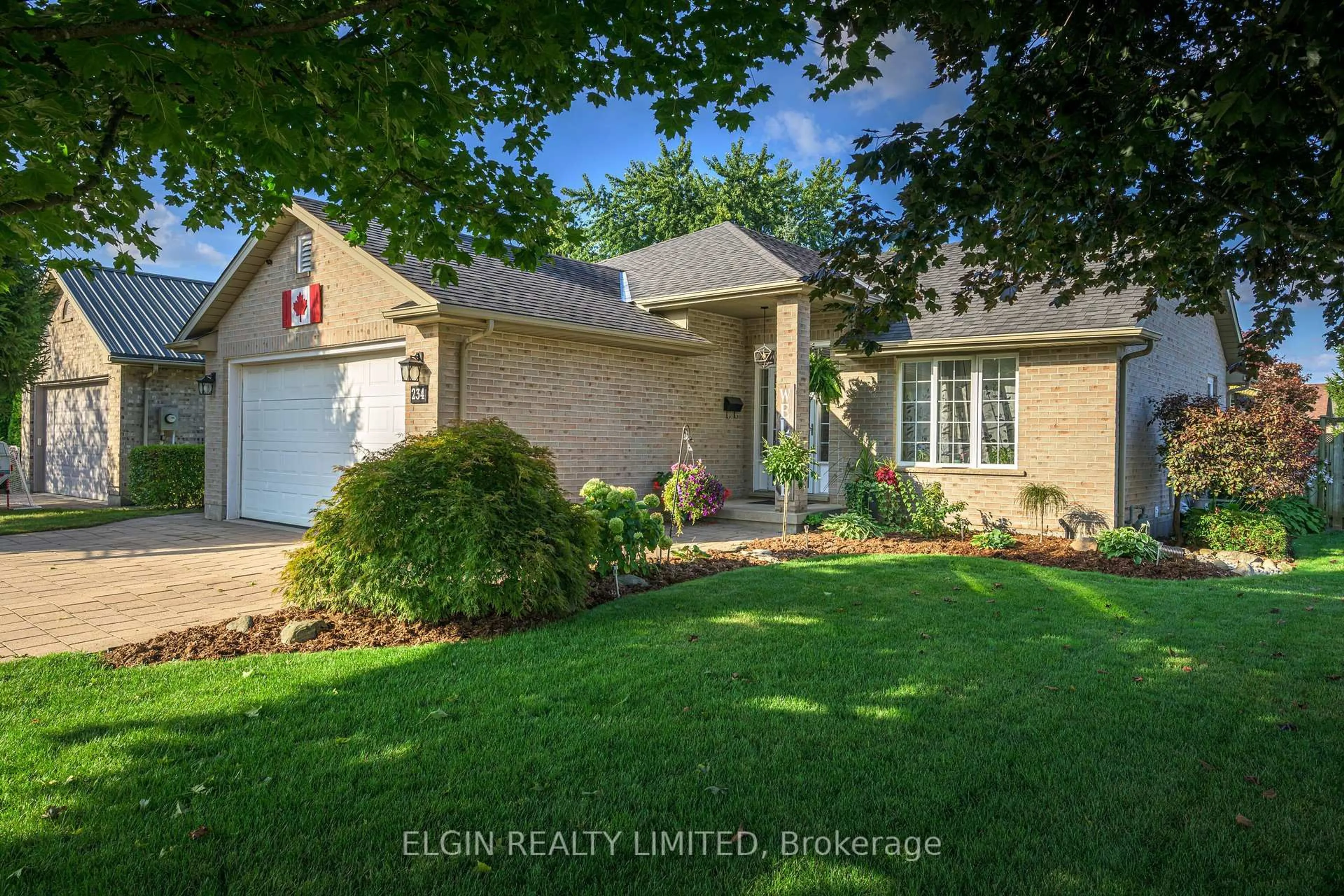 A pic from outside/outdoor area/front of a property/back of a property/a pic from drone, street for 234 KETTLE CREEK Dr, Central Elgin Ontario N0L 1B0