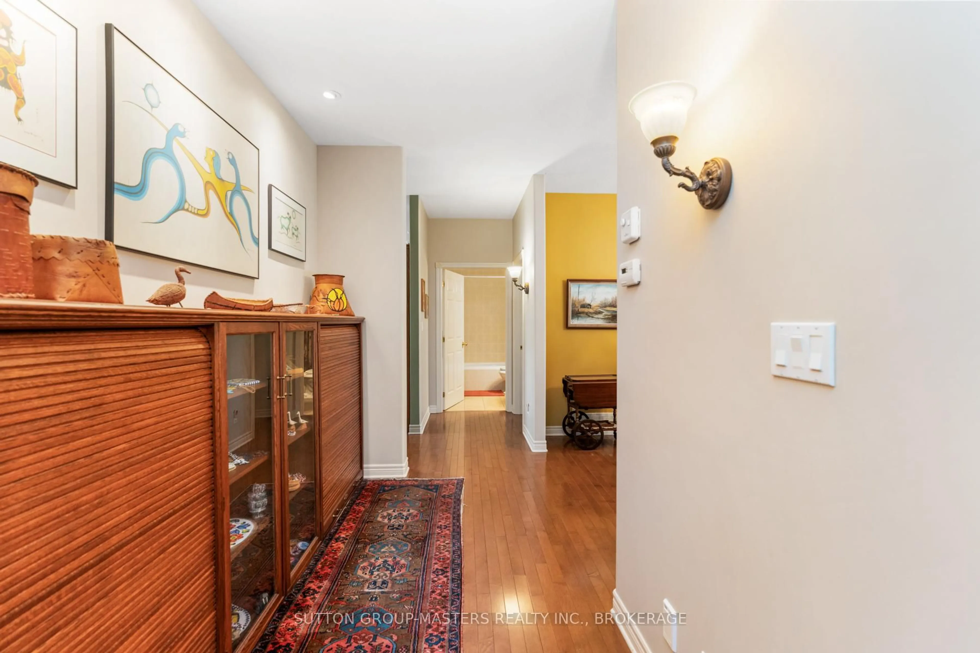 Indoor entryway for 1023 Big Ben Lane, Sydenham Ontario K0H 2T0