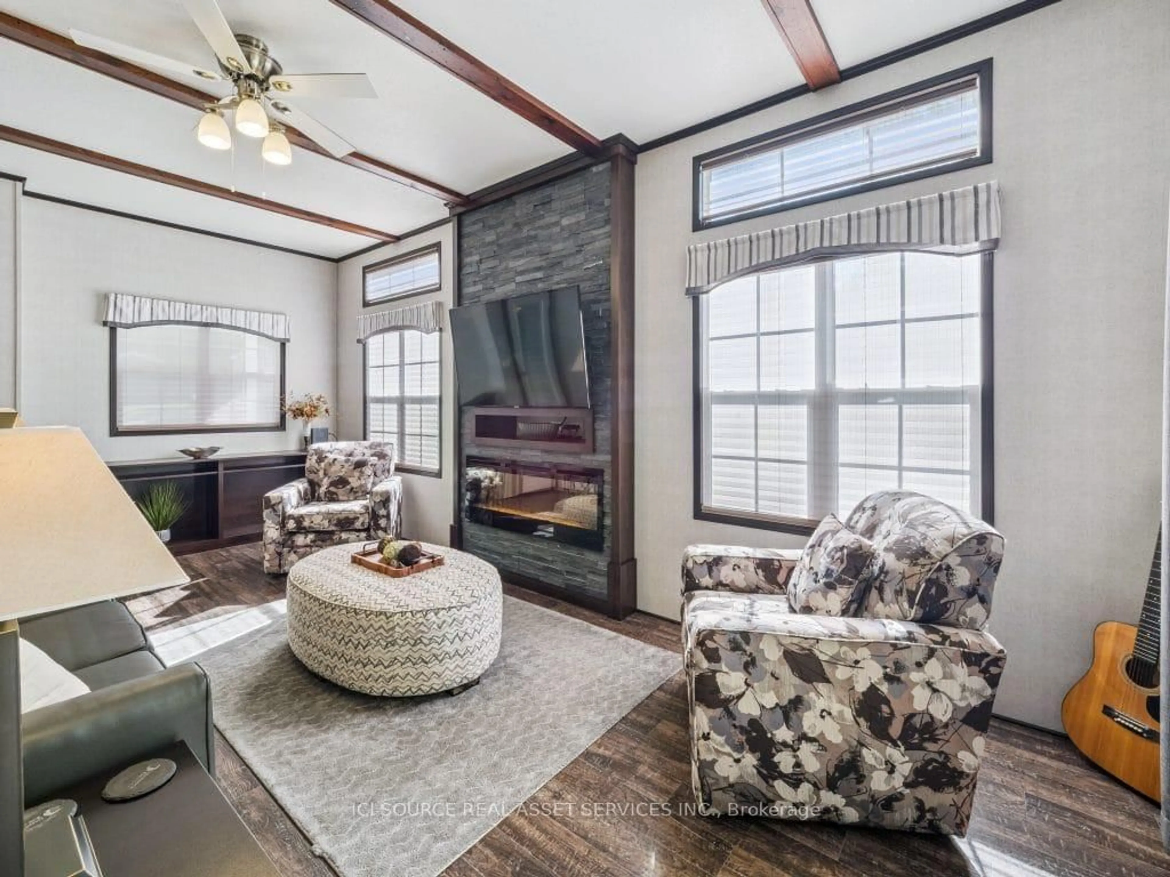 Living room with furniture, unknown for 1082 Shamrock Marina Rd #192, Gravenhurst Ontario P0E 1N0