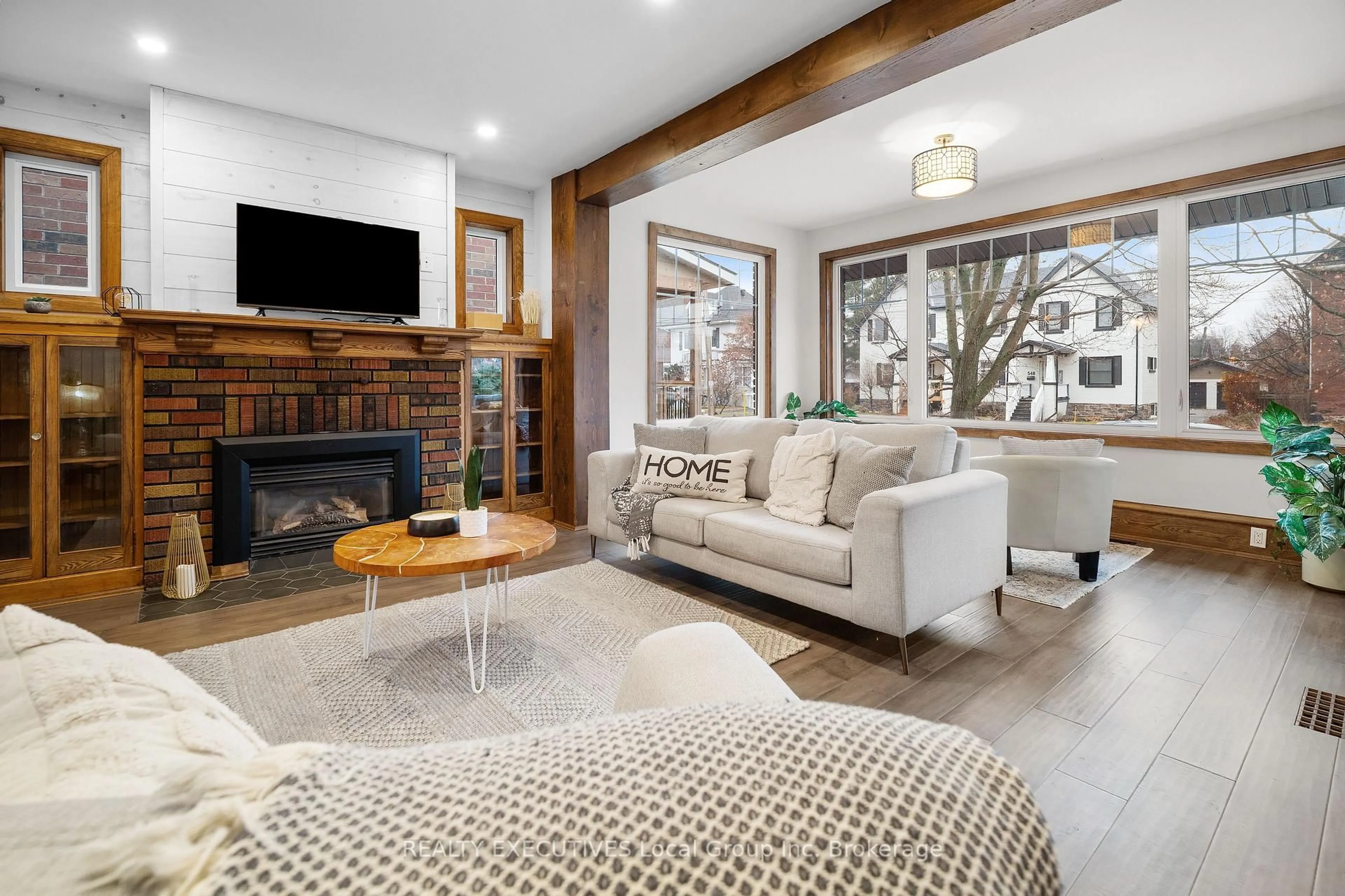 Living room with furniture, unknown for 537 COPELAND St, North Bay Ontario P1B 3C7