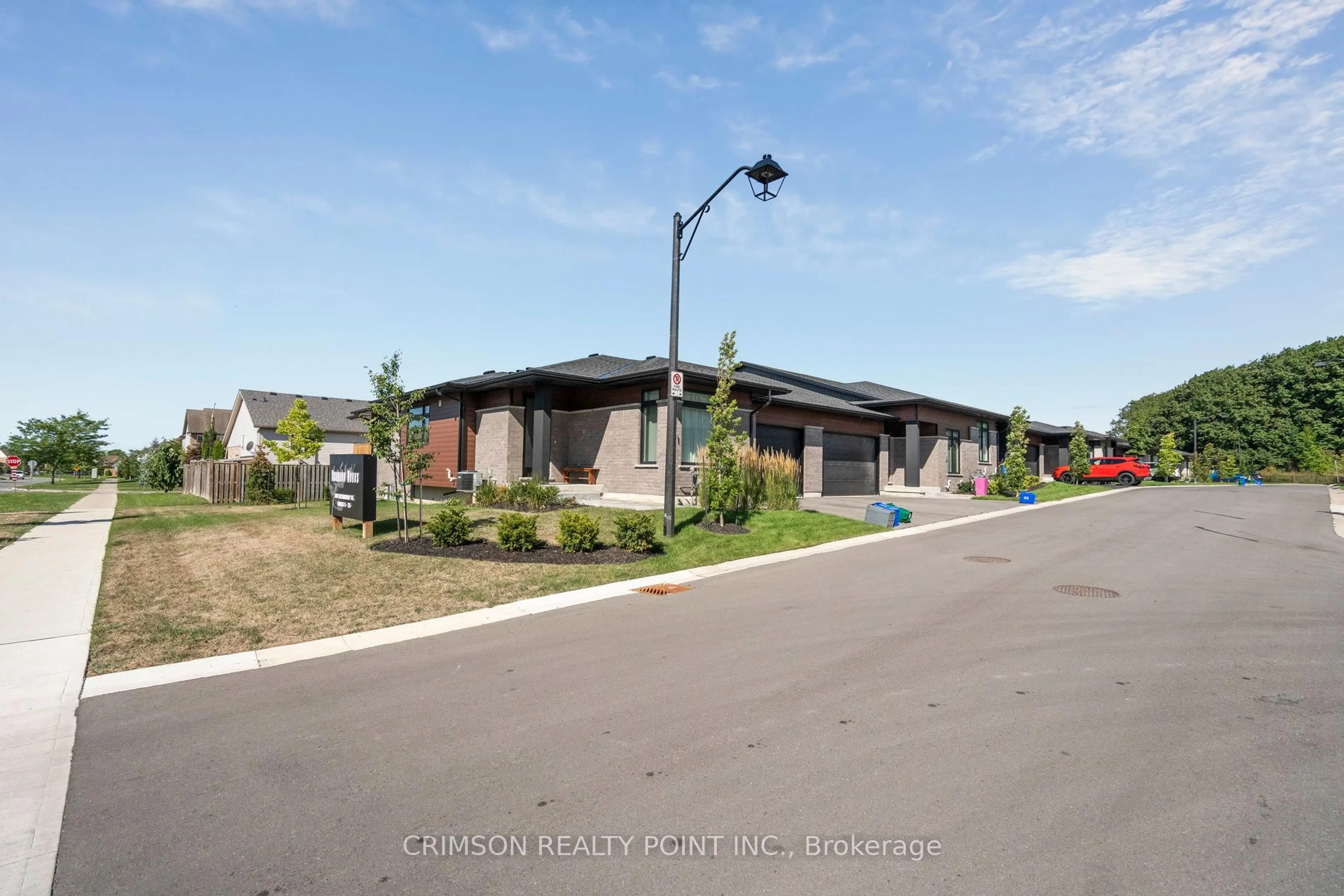 Unknown for 300 Richmond St #1, Thorold Ontario L2V 5B9