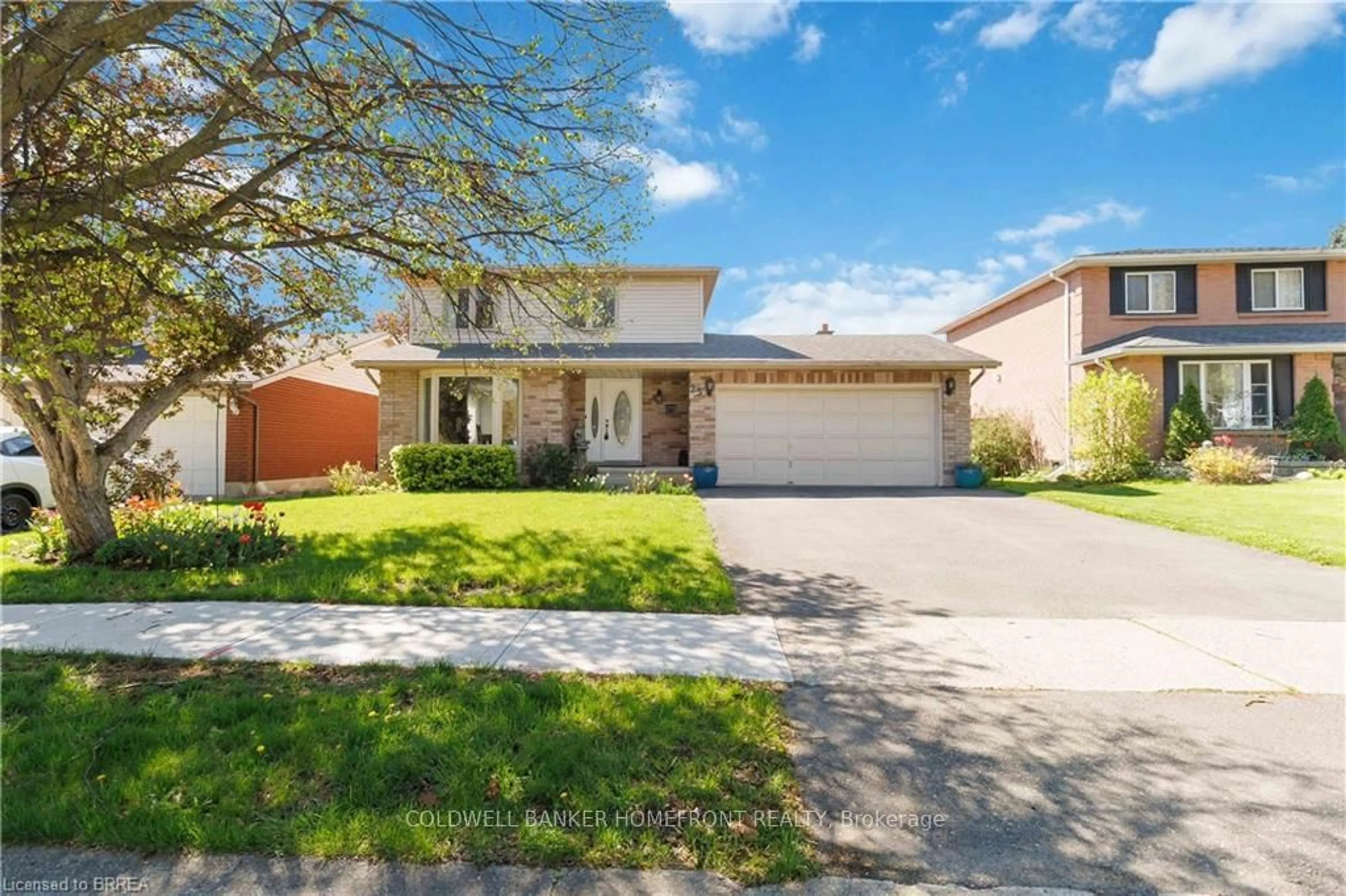 Home with brick exterior material, street for 25 Winter Way, Brantford Ontario N3T 6G3