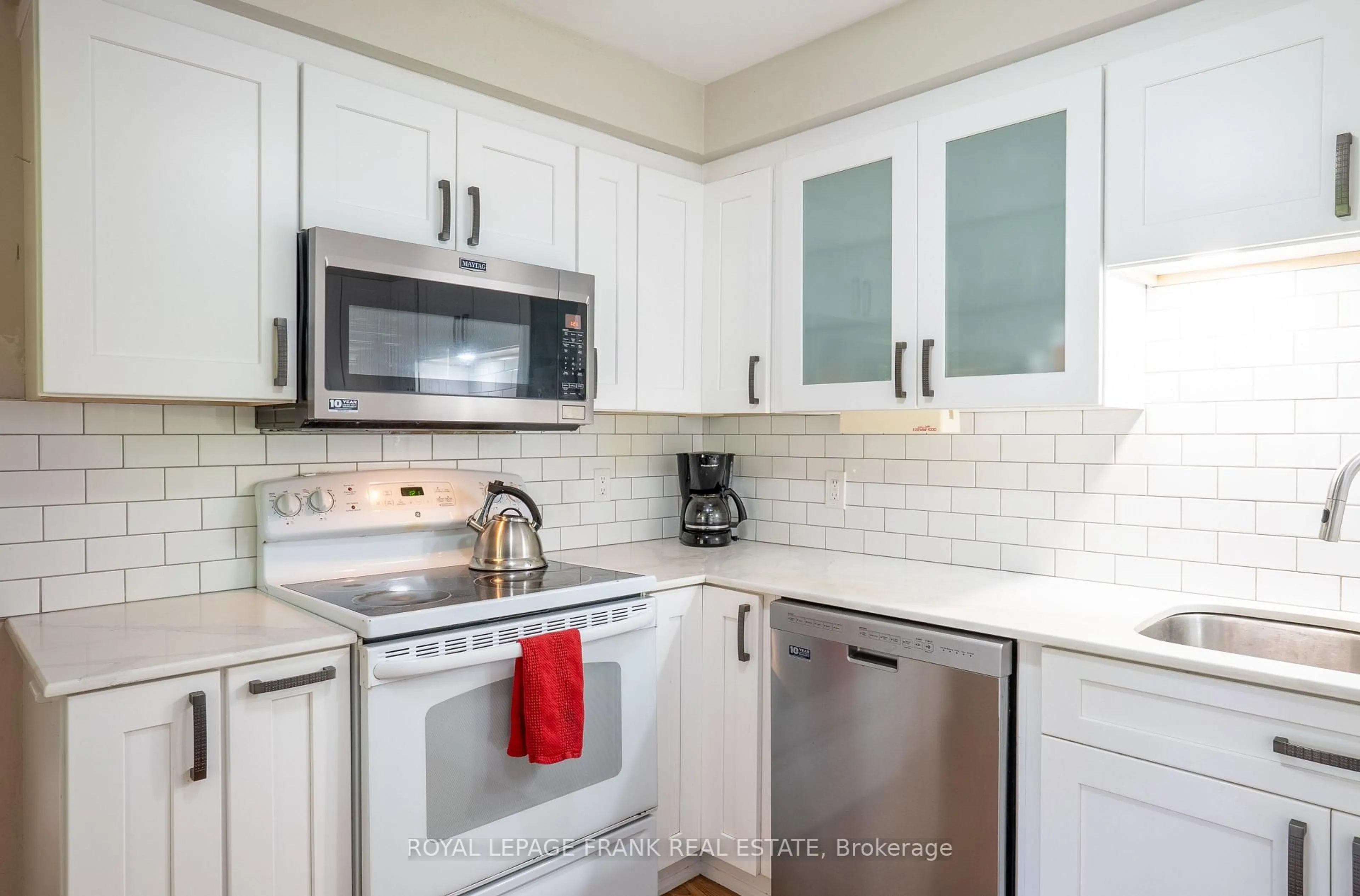 Standard kitchen, ceramic/tile floor for 383 Old Surrey Lane, Kawartha Lakes Ontario K0M 1A0