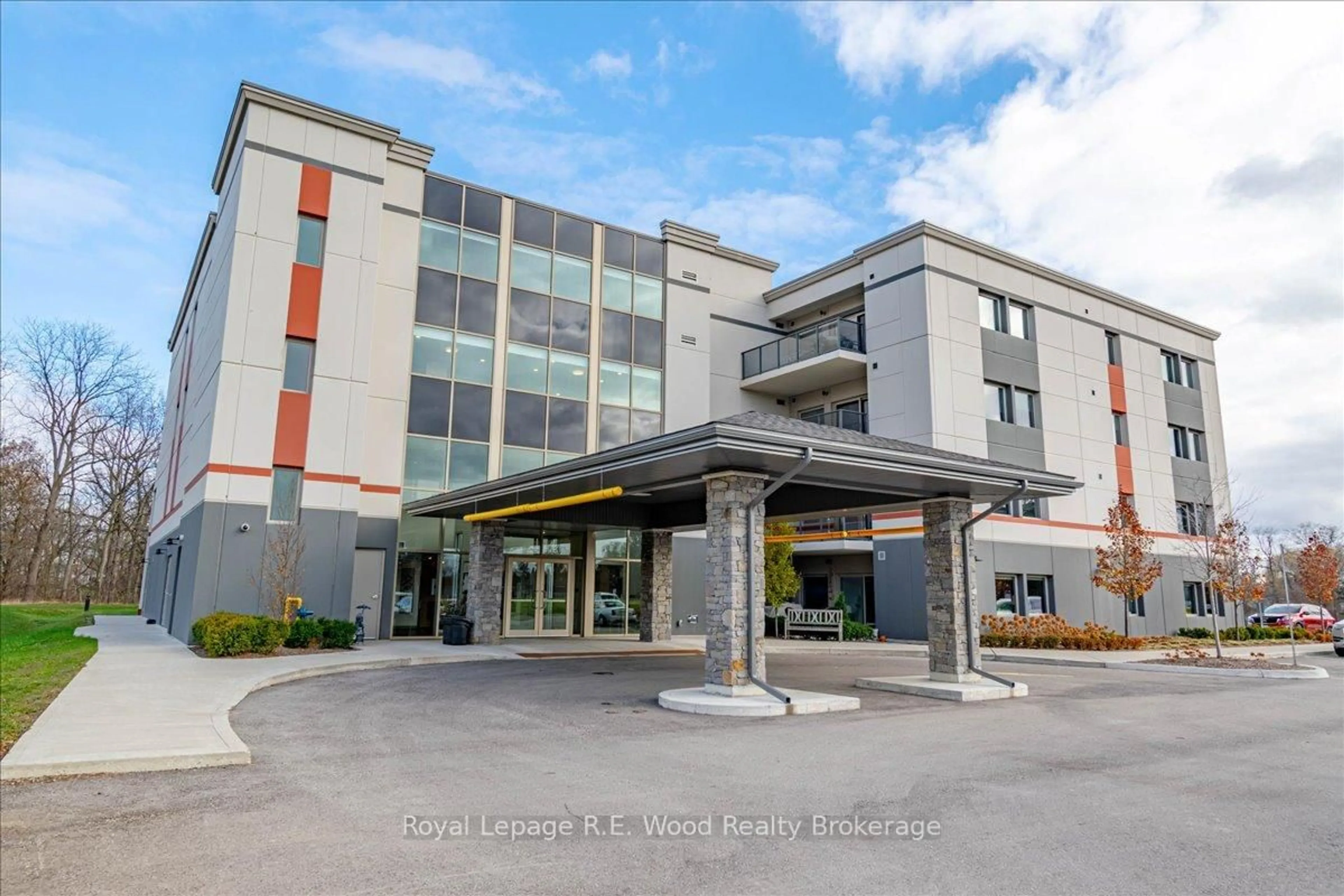 Unknown for 8 Centre St #311, Norwich Ontario N0J 1P0