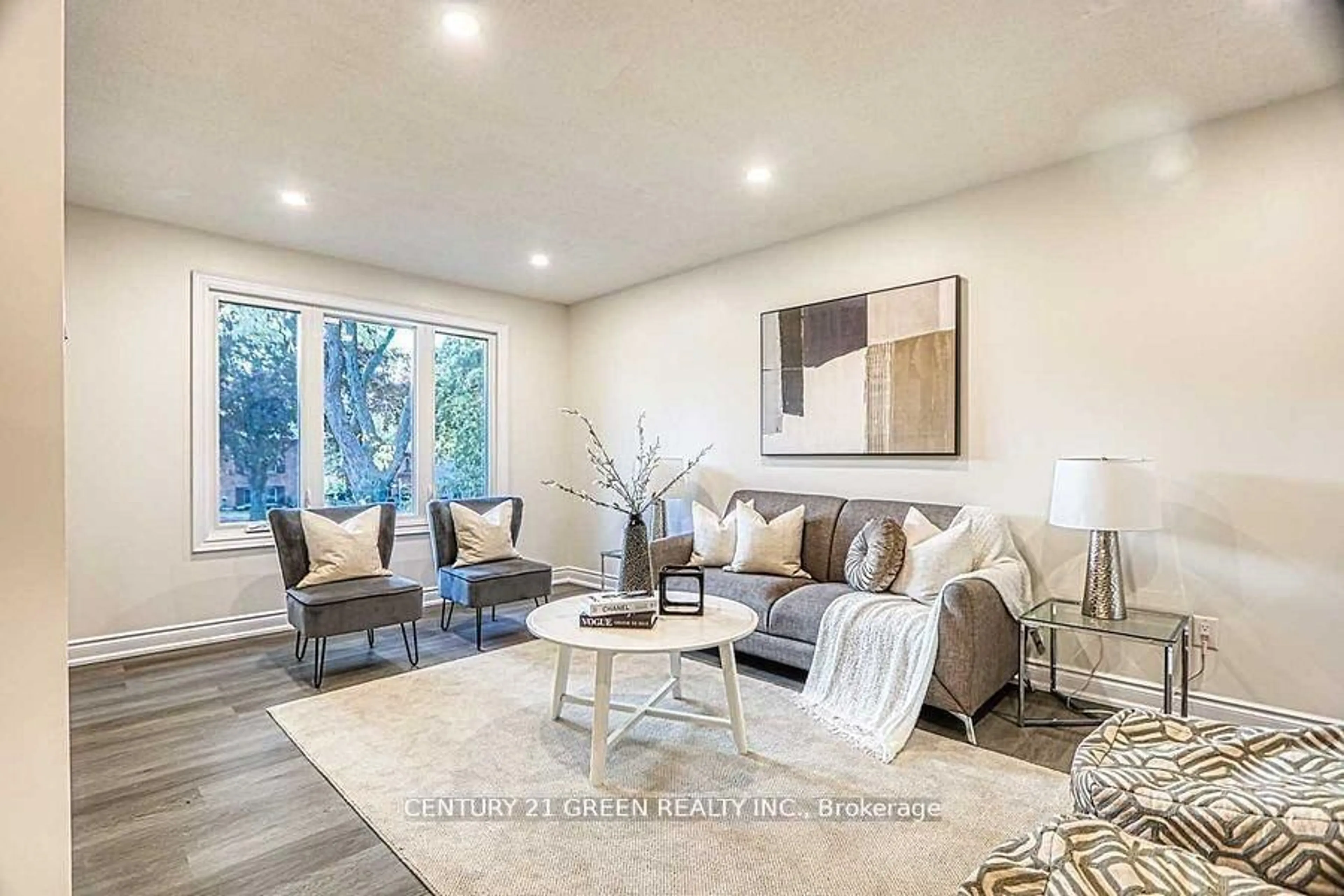 Living room with furniture, unknown for 164 Gardiner Dr, Hamilton Ontario L9C 6N4