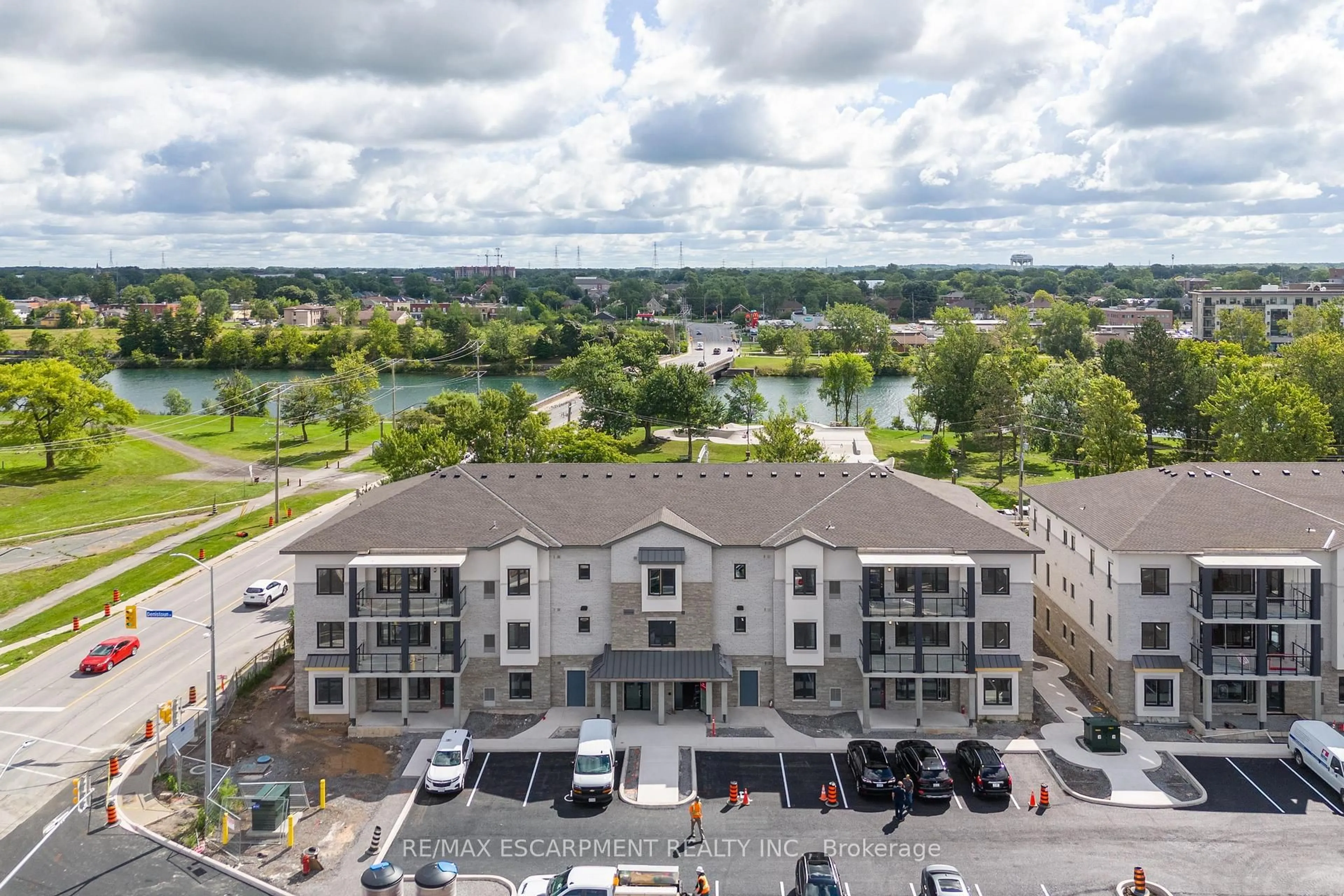 A pic from outside/outdoor area/front of a property/back of a property/a pic from drone, city buildings view from balcony for 119 Lincoln St #303, Welland Ontario L3C 6P8