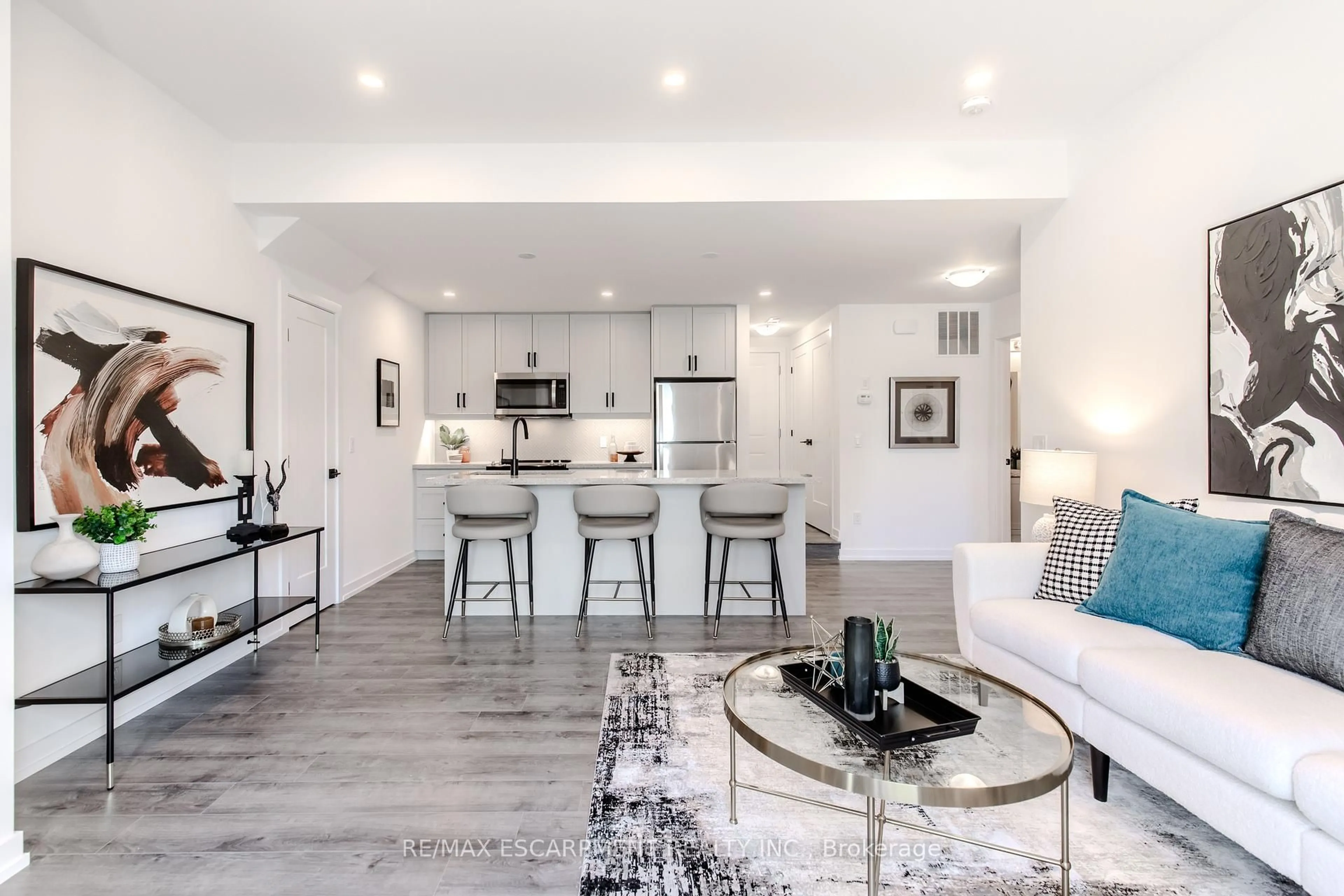 Open concept kitchen, unknown for 243 Burke St, Hamilton Ontario L8B 2A9