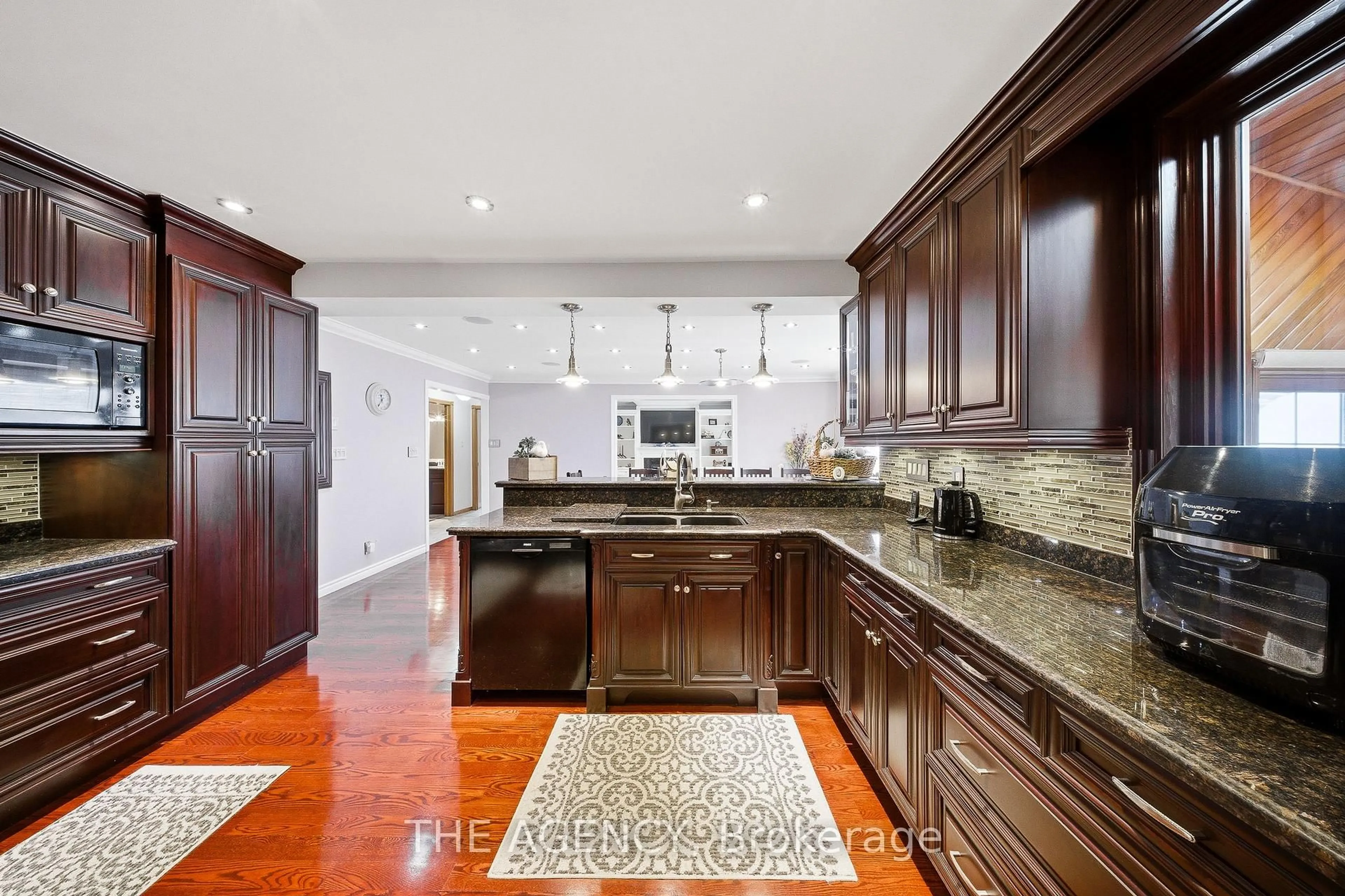 Contemporary kitchen, ceramic/tile floor for 47 Burnt Ember Crt, Kitchener Ontario N2A 3X3