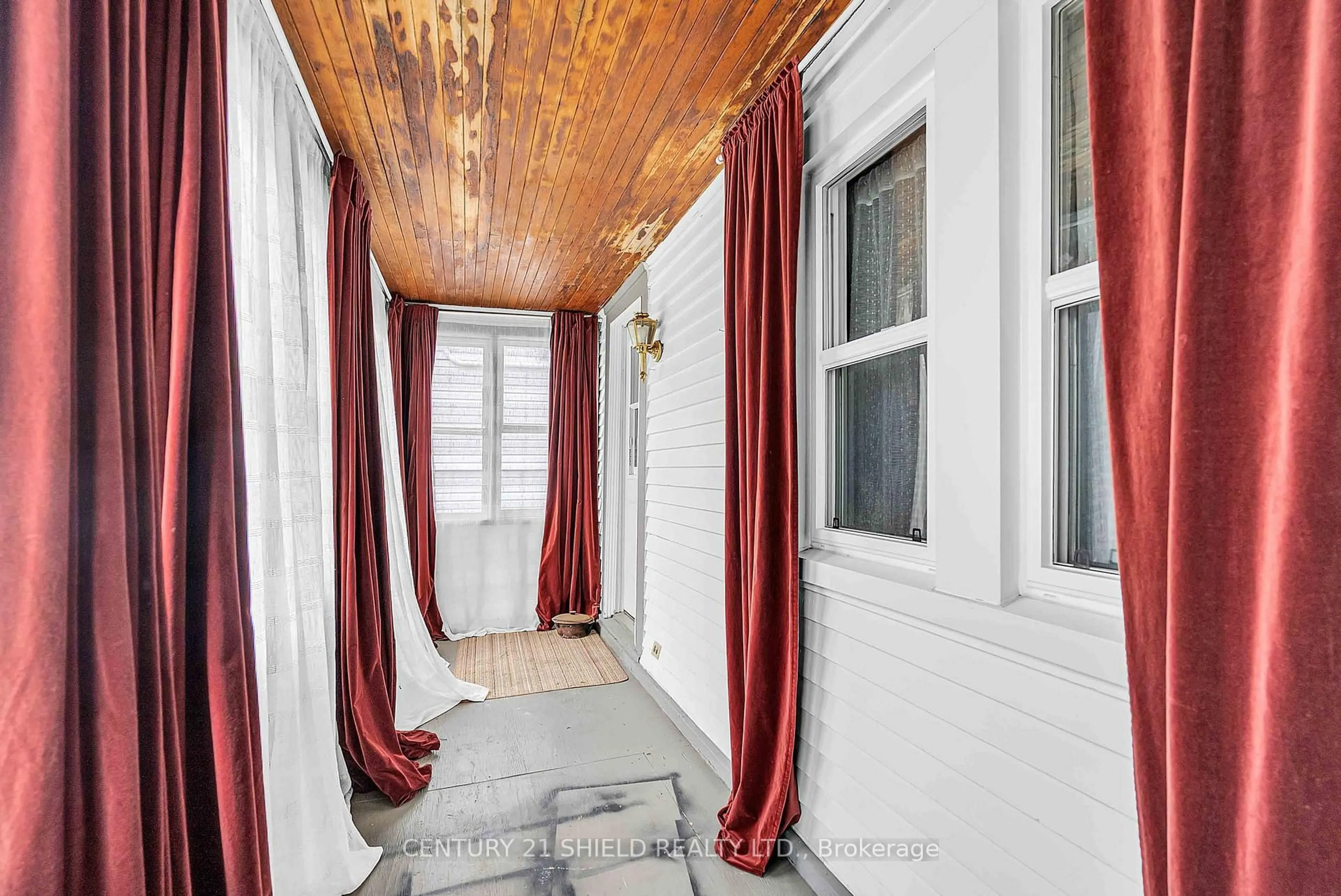 Unknown for 30 Marlborough St, Cornwall Ontario K6H 3Z3