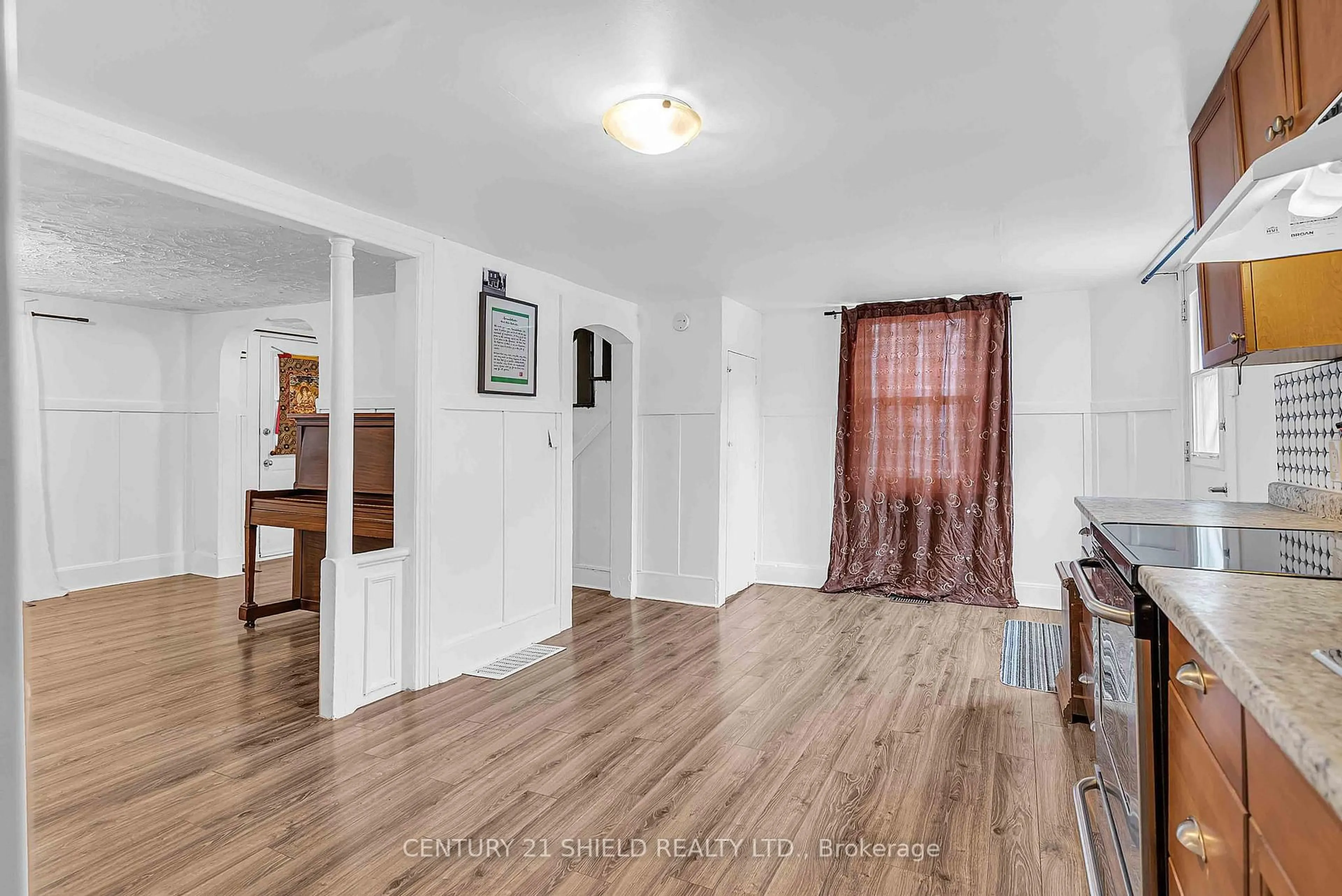 Unknown for 30 Marlborough St, Cornwall Ontario K6H 3Z3