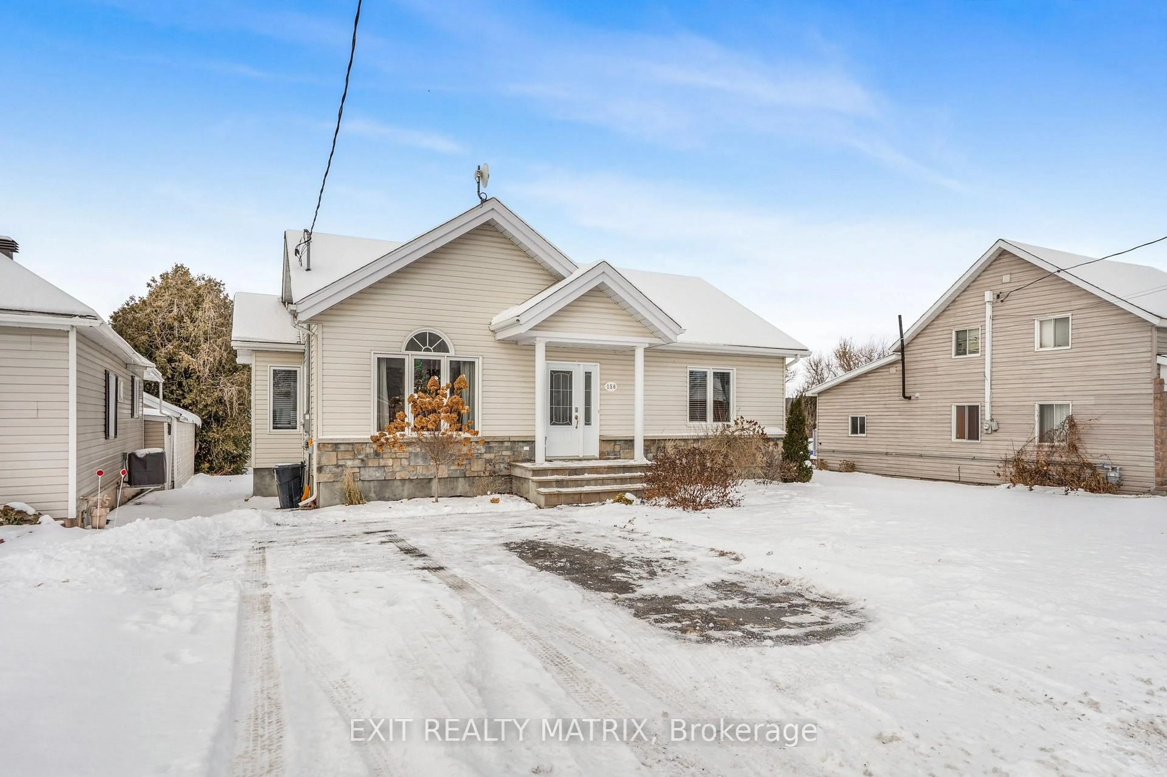 Unknown for 156 Longueuil St, Champlain Ontario K0B 1K0