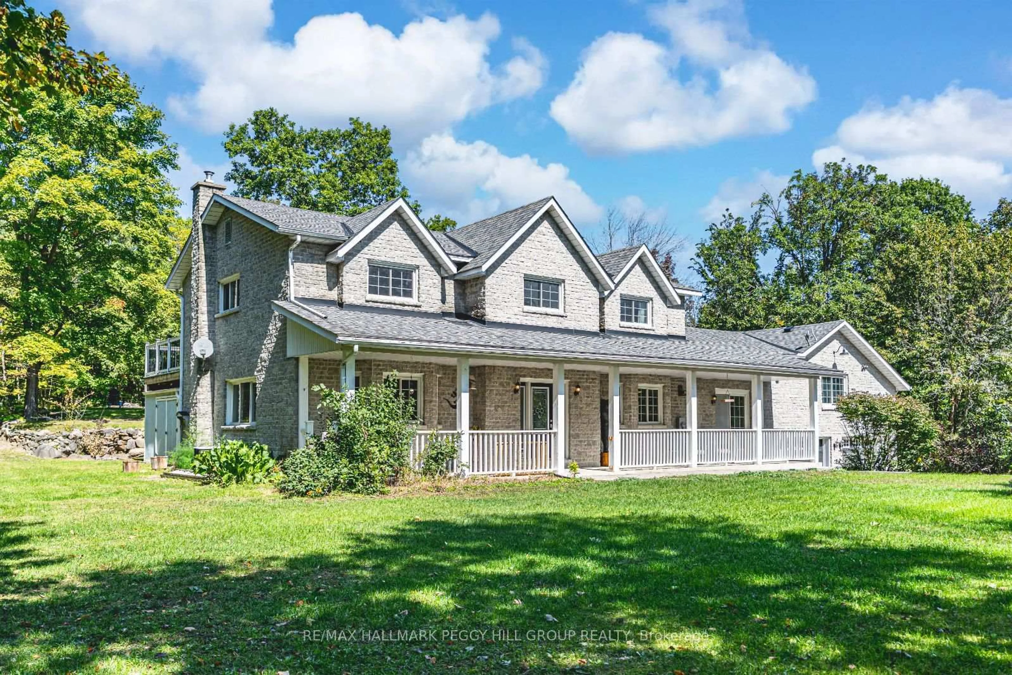 Home with vinyl exterior material, unknown for 106 Musky Bay Rd, Georgian Bay Ontario L0K 1S0