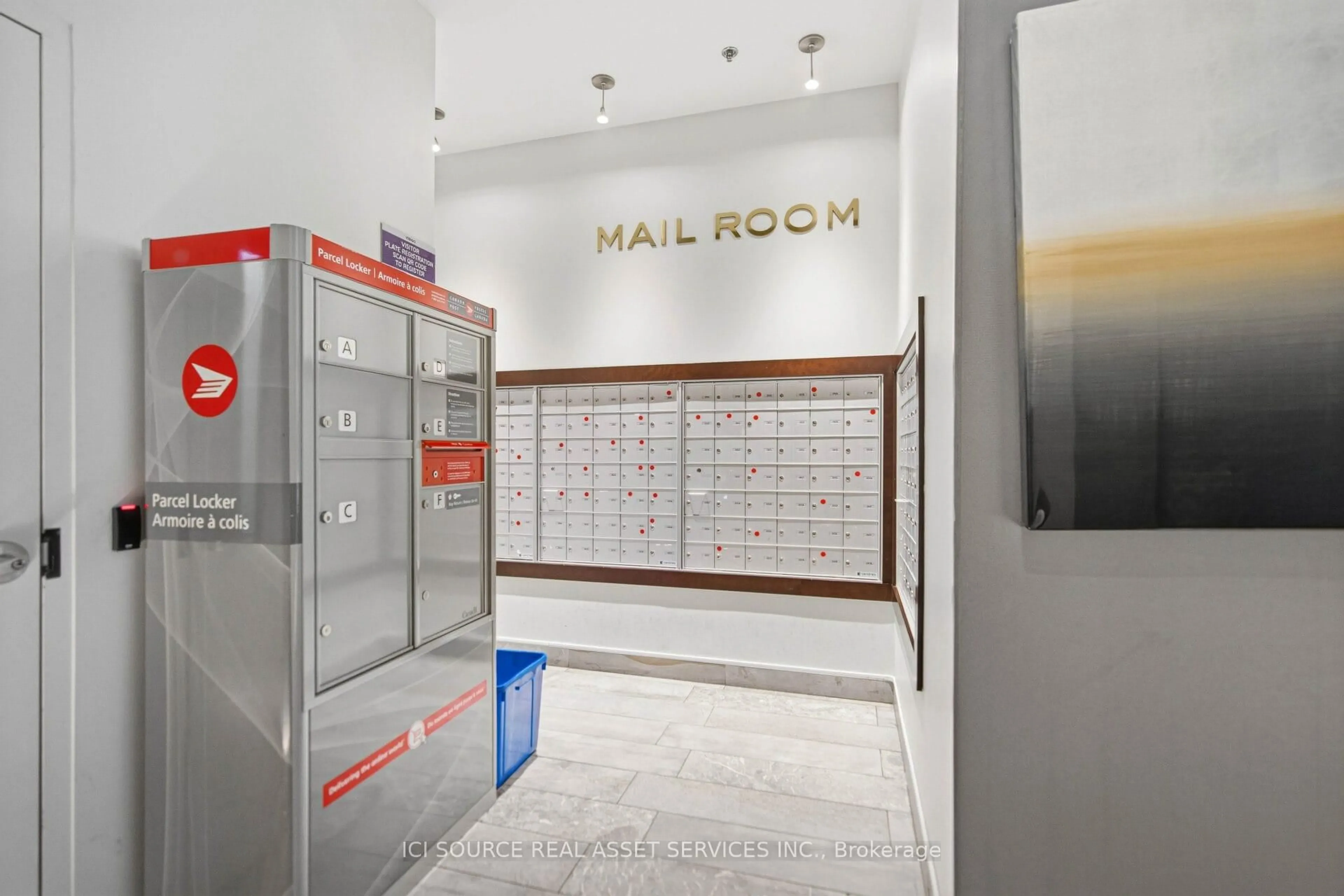 Indoor foyer for 40 Nepean St #2206, Ottawa Ontario K2P 0X5