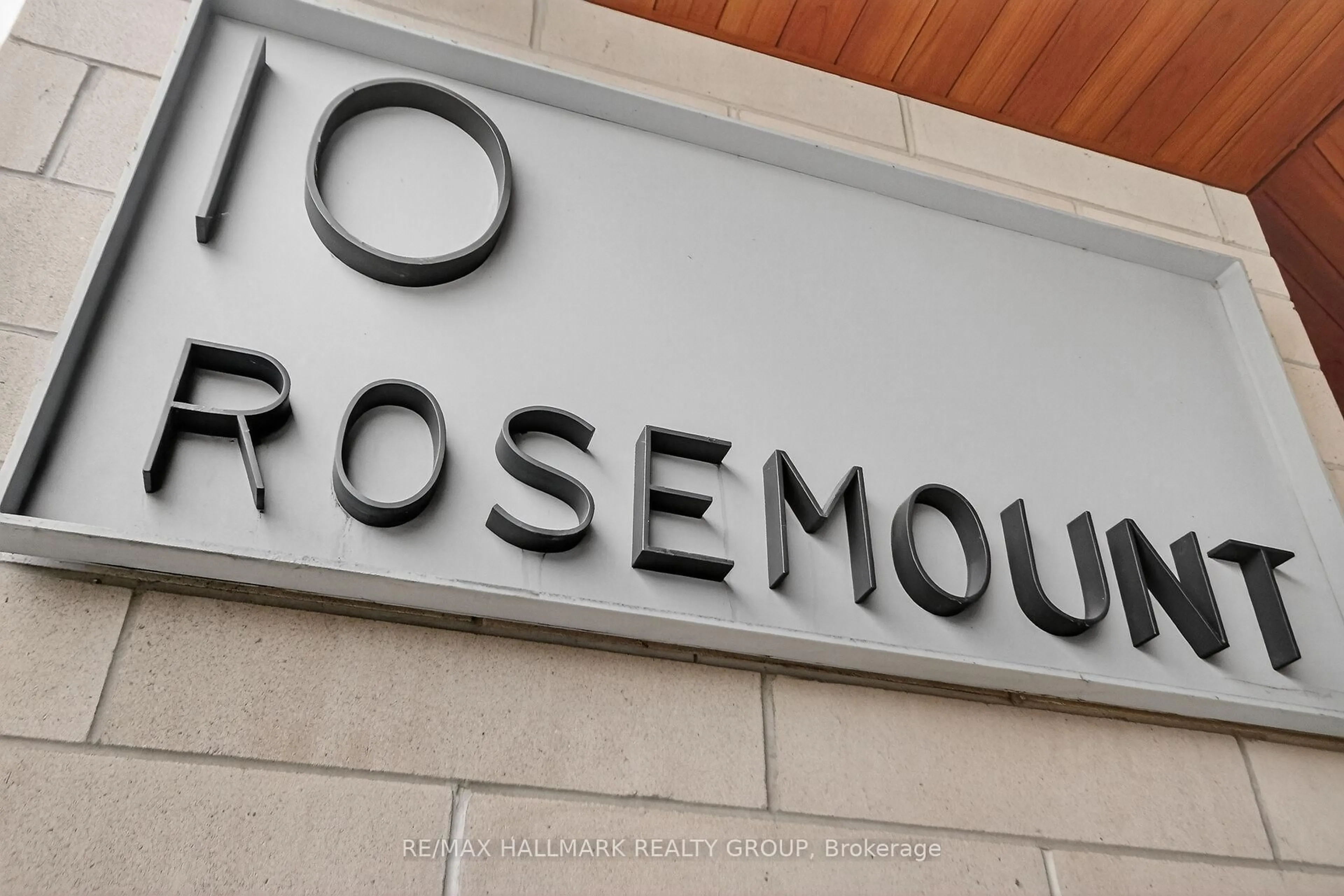 Unknown for 10 Rosemount Ave #503, Ottawa Ontario K1Y 4G9