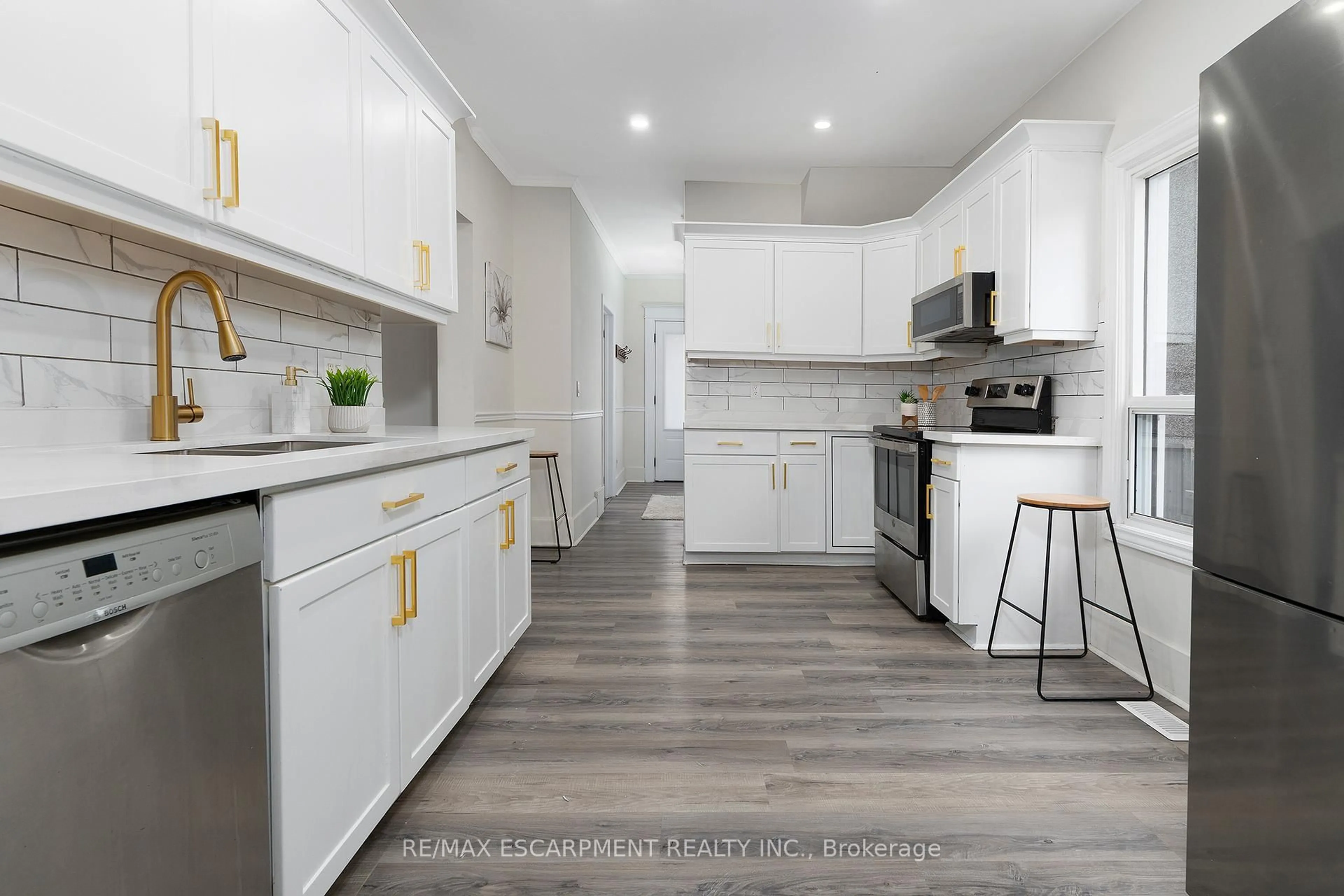 Open concept kitchen, unknown for 50 Stapleton Ave, Hamilton Ontario L8H 3N5