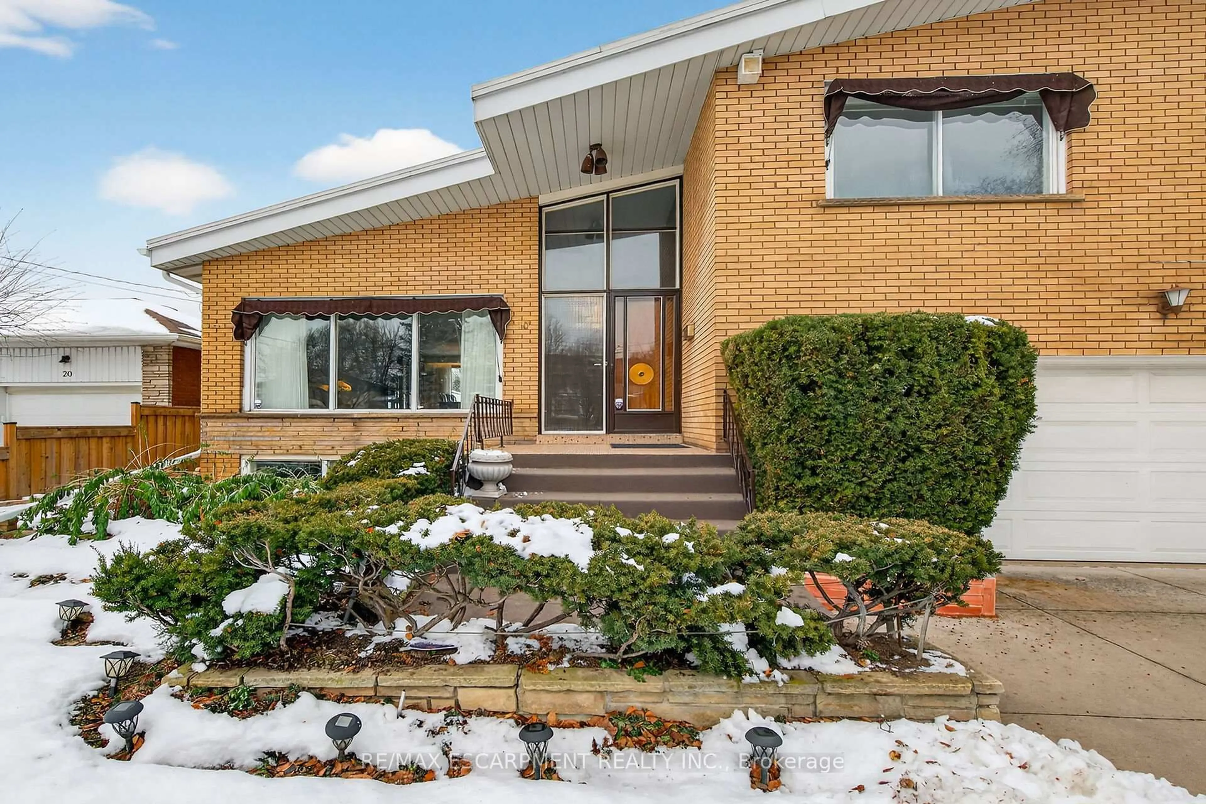 Home with brick exterior material, street for 16 Southill Dr, Hamilton Ontario L9A 3K5