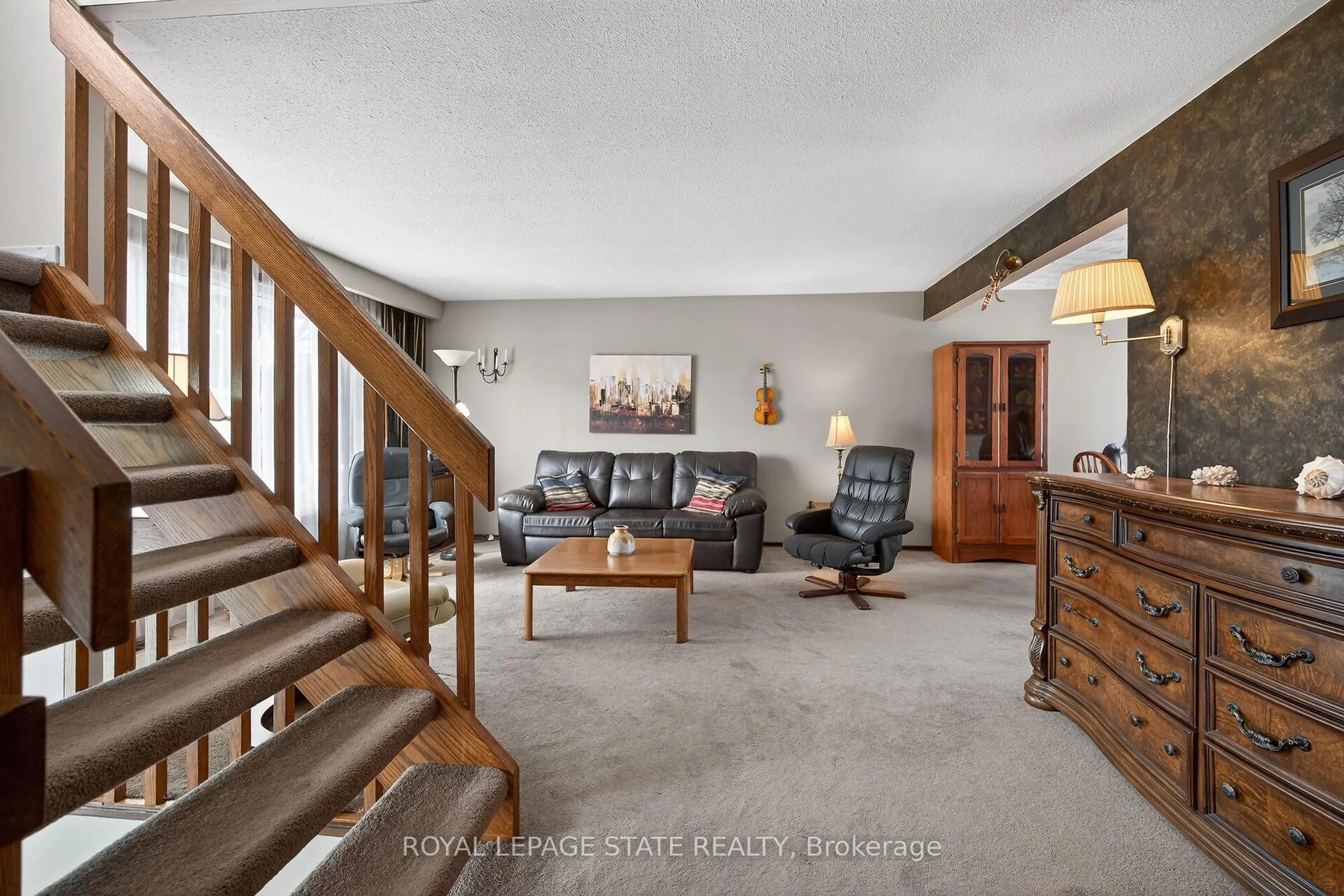 Living room with furniture, unknown for 356 Cranbrook Dr, Hamilton Ontario L9C 4T3