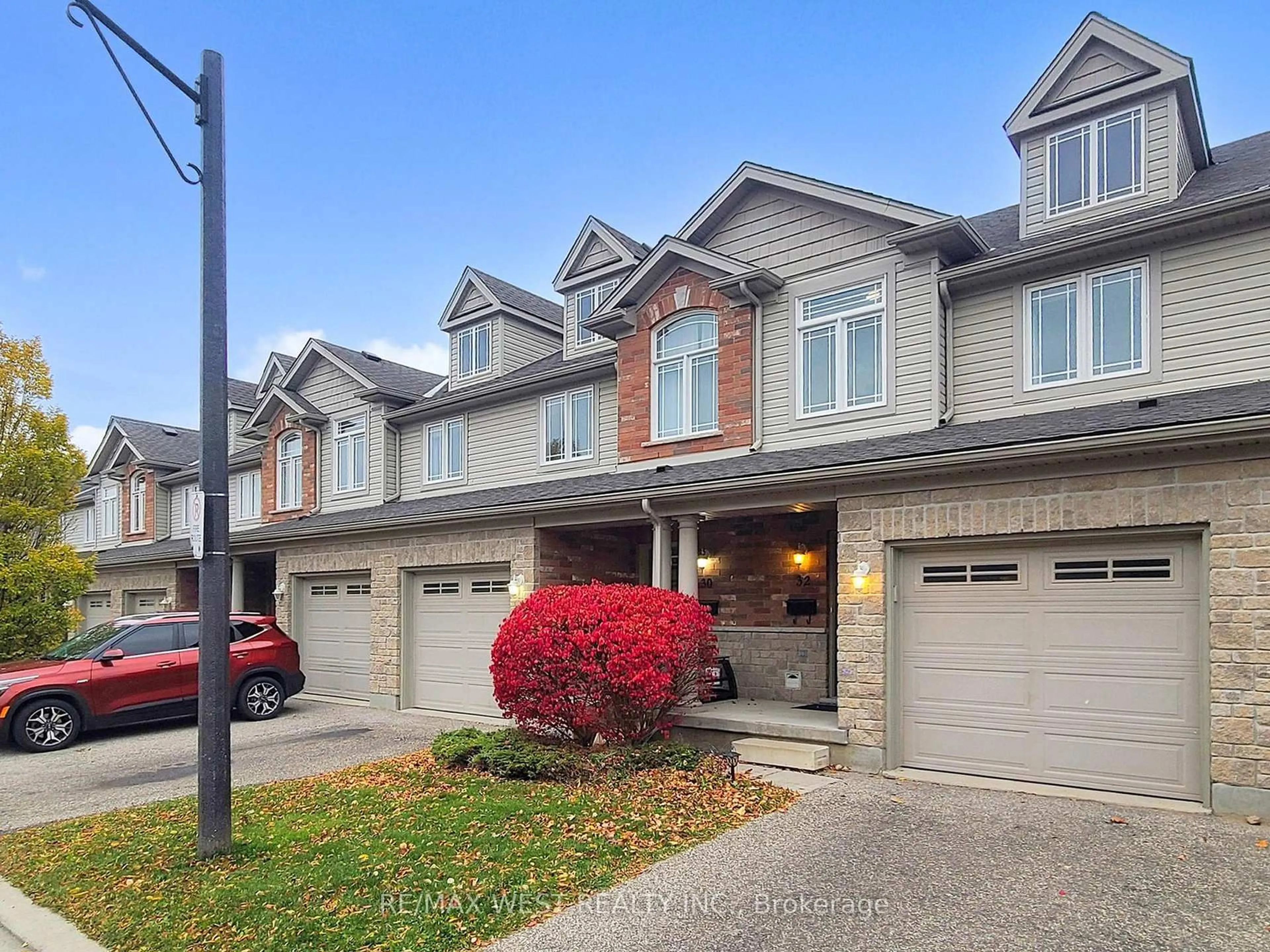Unknown for 32 Lambeth Way #15, Guelph Ontario N1L 0H1
