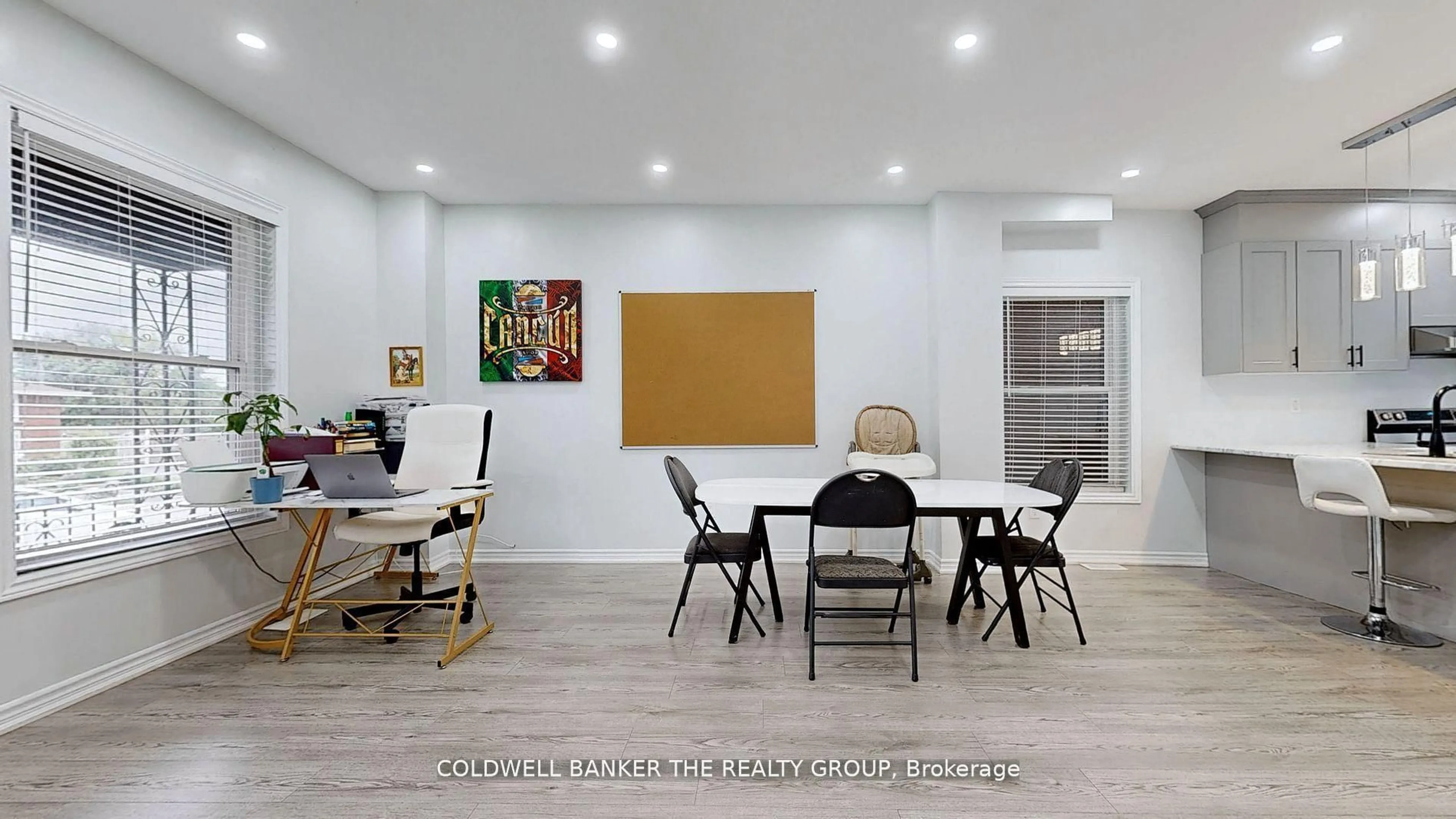 Unknown for 194 Simcoe St, Hamilton Ontario L8L 3P1