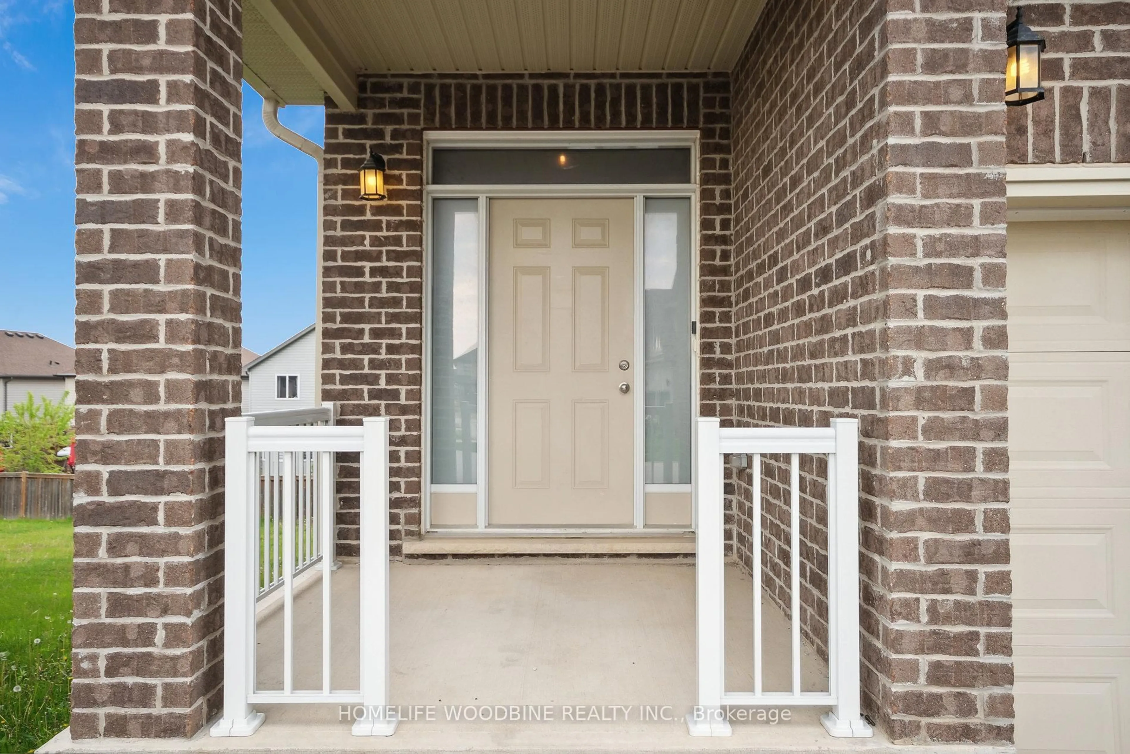 Indoor entryway for 2823 Asima Dr, London South Ontario N6M 0B4