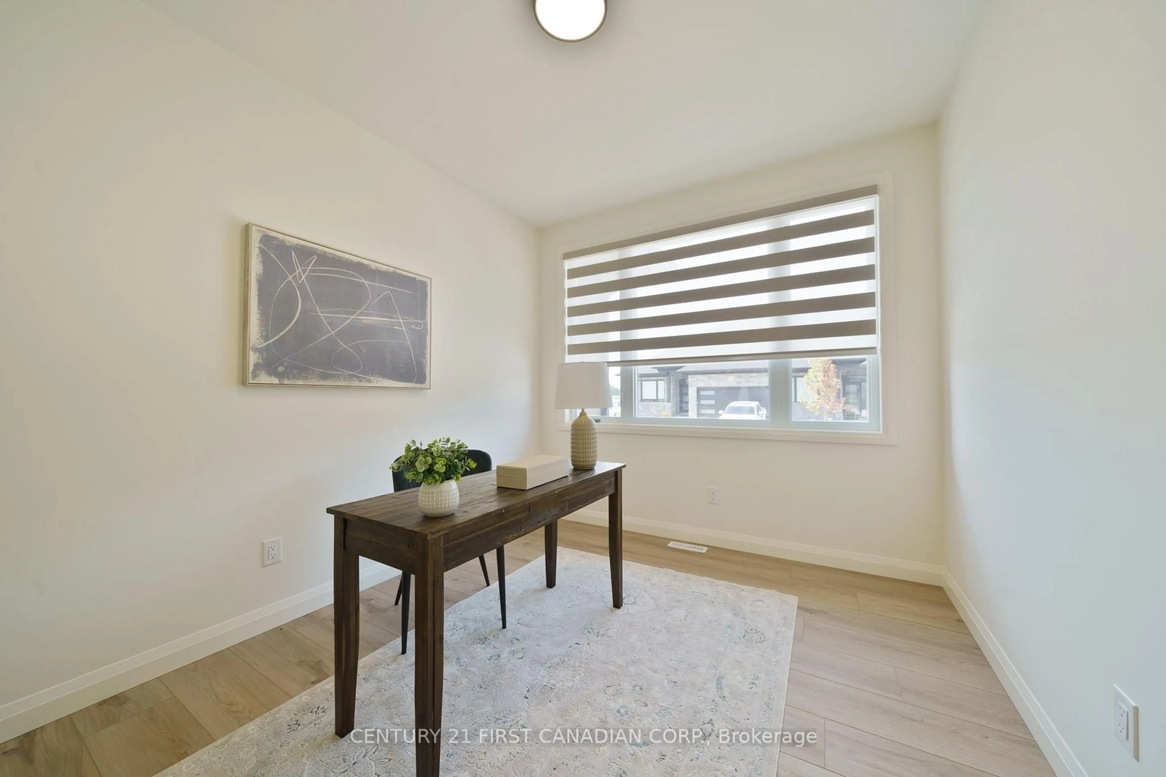 A pic of a room for 32 Postma St #6, North Middlesex Ontario N0M 1A0