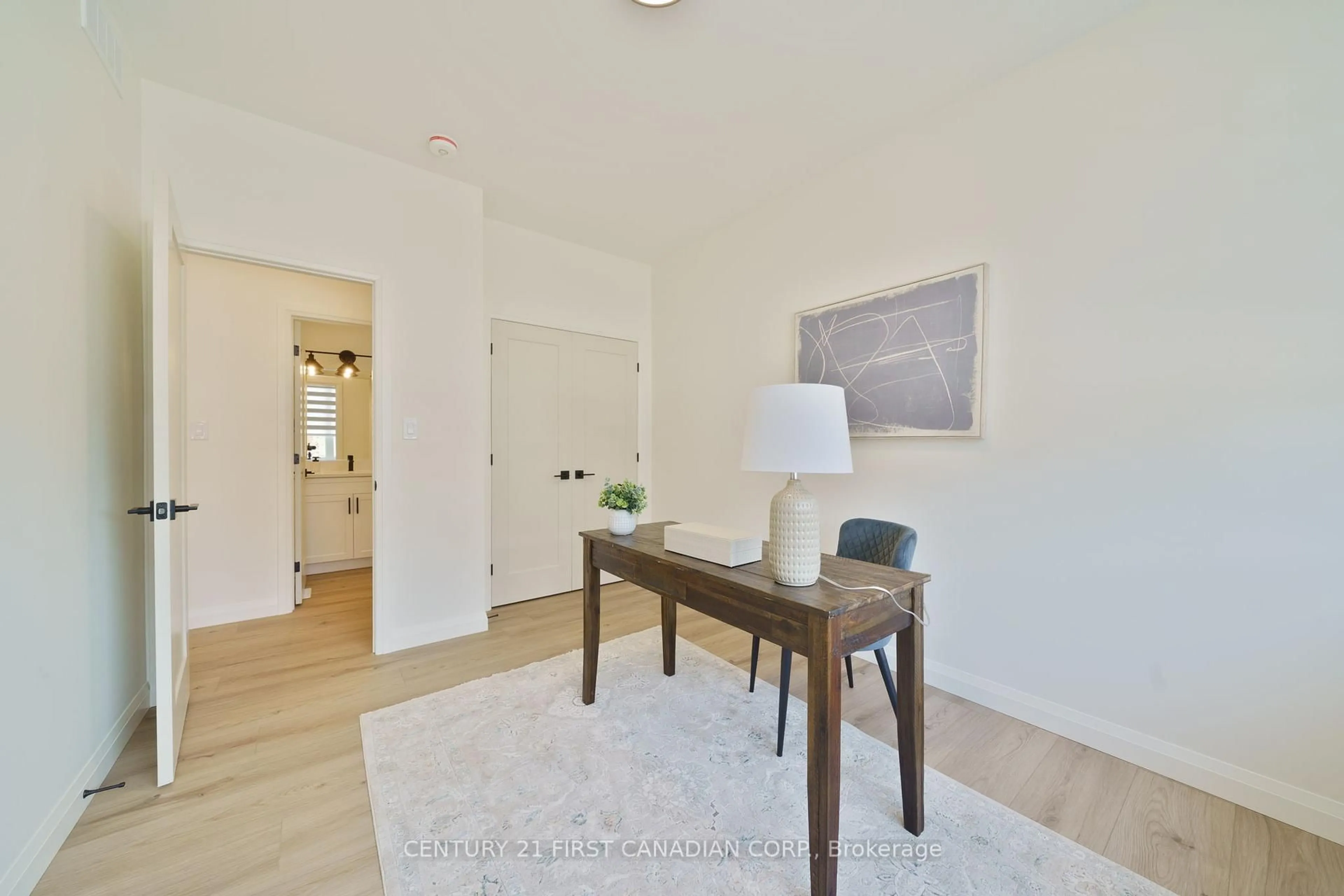 Indoor entryway for 32 Postma St #6, North Middlesex Ontario N0M 1A0