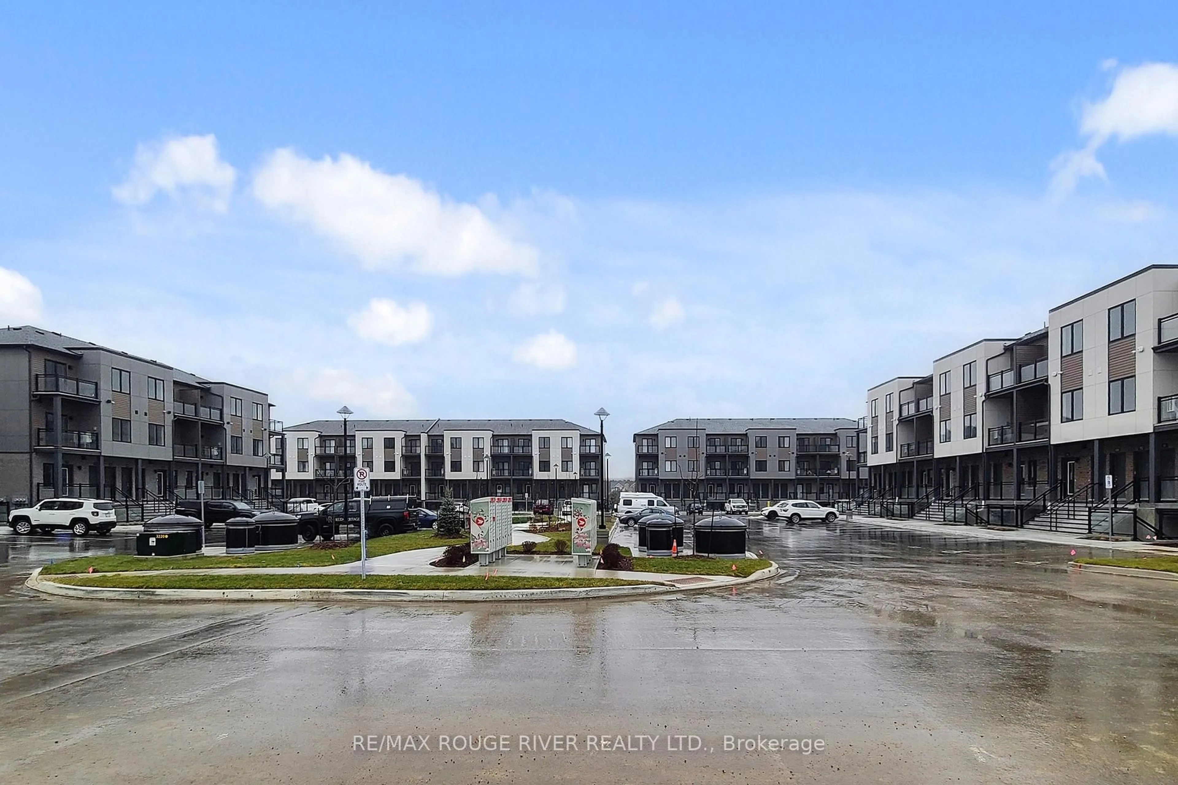 Unknown for 940 St David St #95, Centre Wellington Ontario N1M 0L7