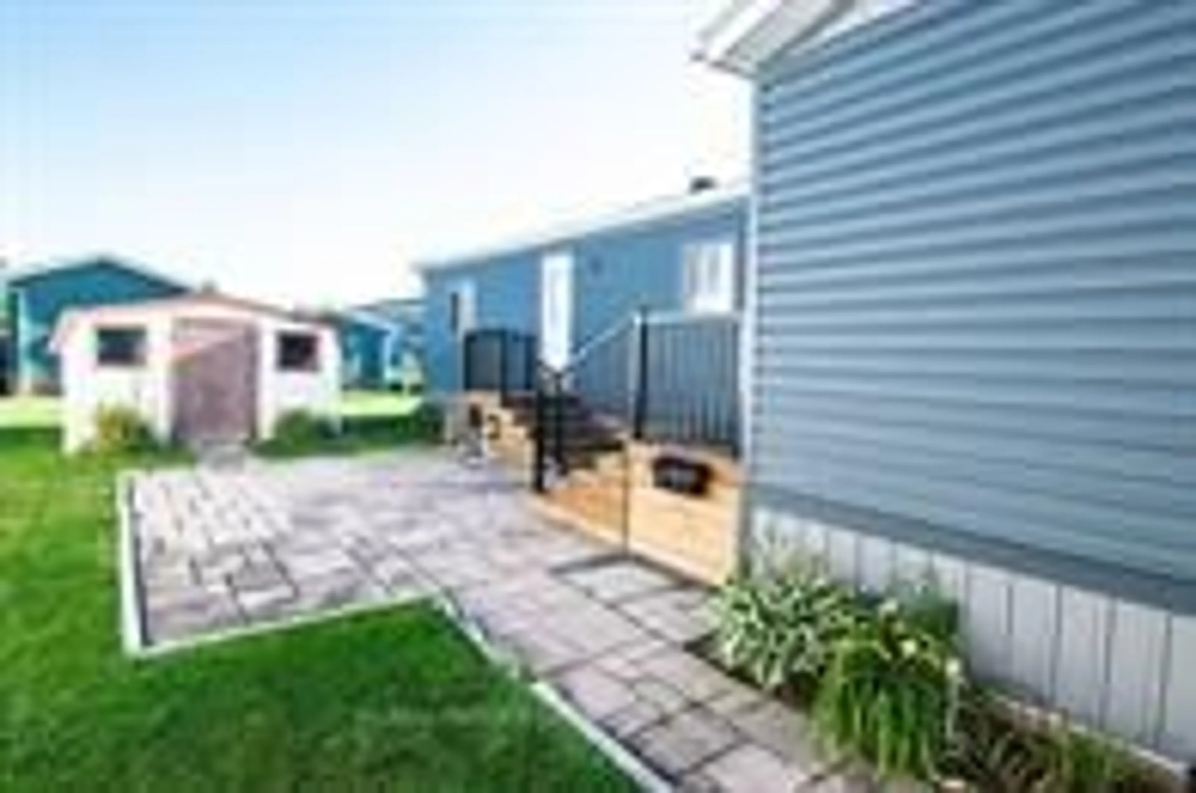 Patio, street for 4585 Rachael Lane, Lincoln Ontario L3J 0W1