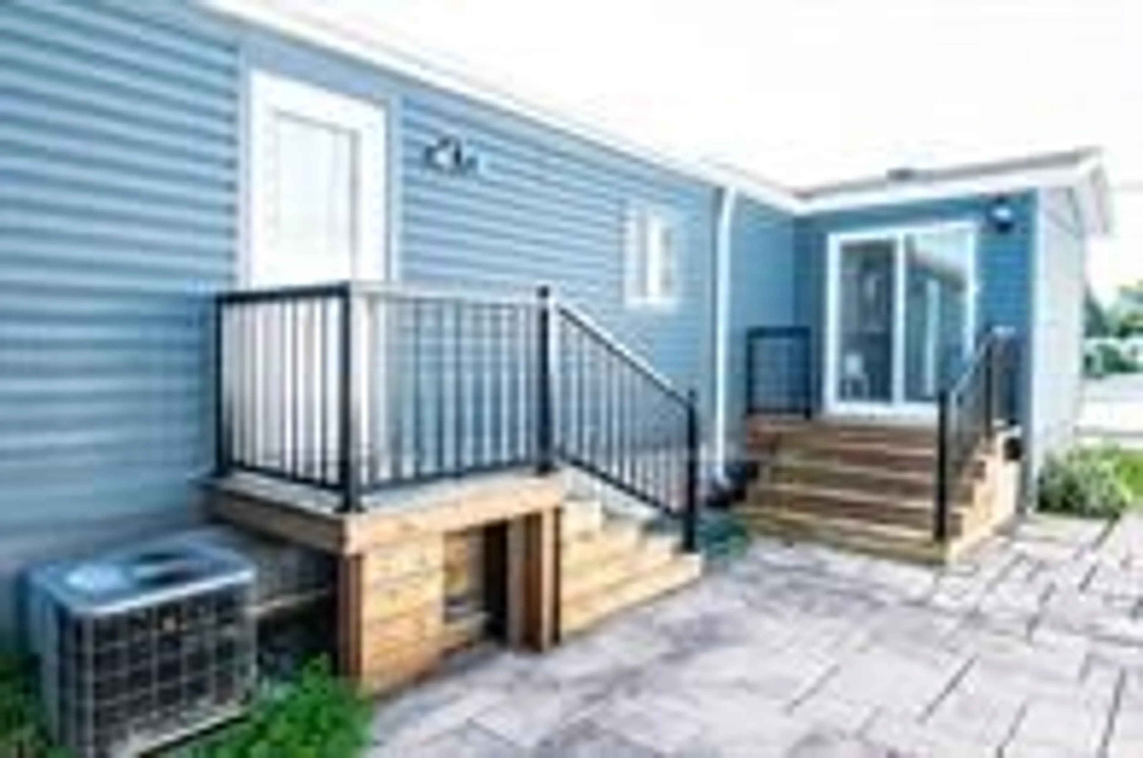 Patio, street for 4585 Rachael Lane, Lincoln Ontario L3J 0W1