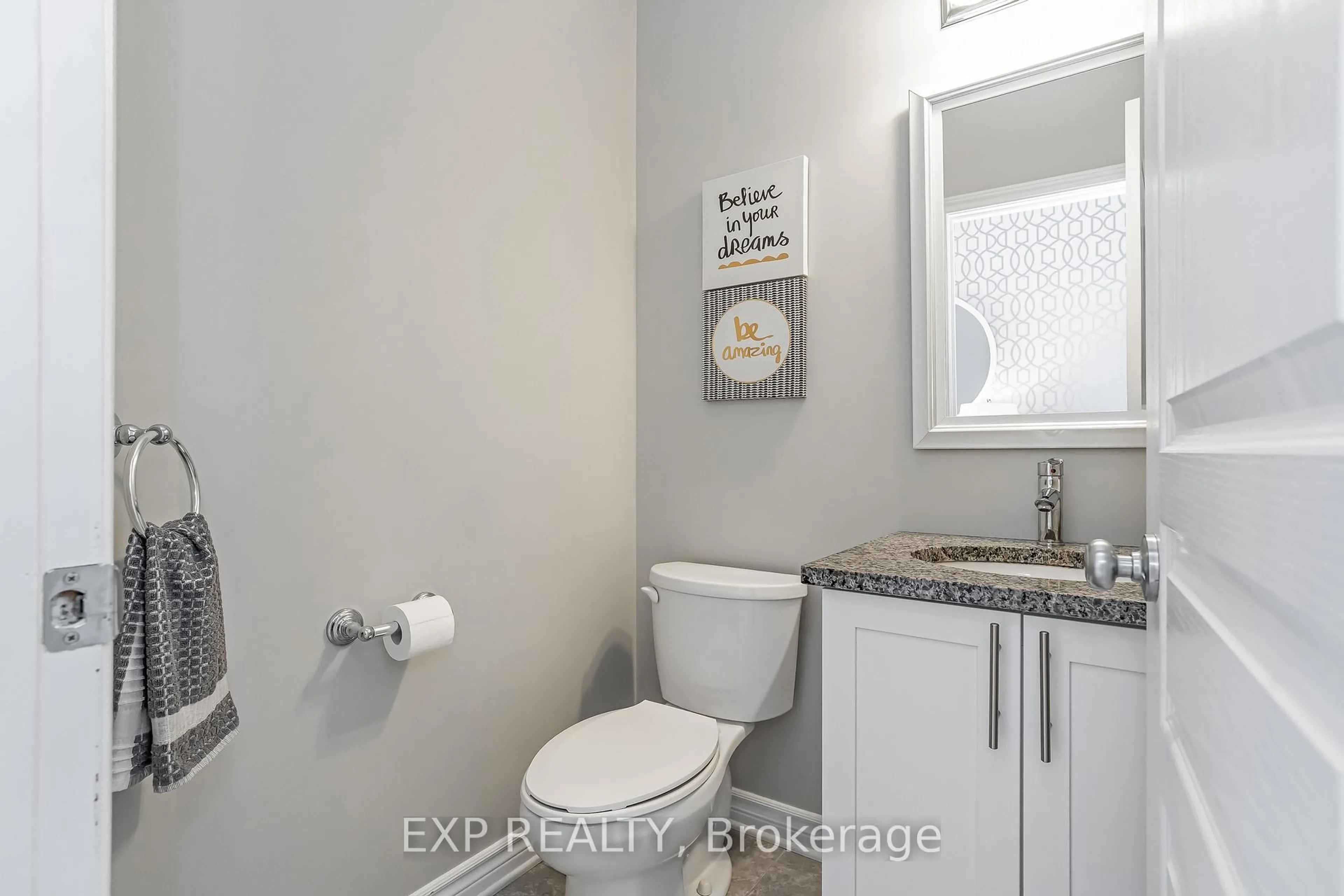 Standard bathroom, ceramic/tile floor for 411 Livery St, Stittsville Ontario K2V 0B5