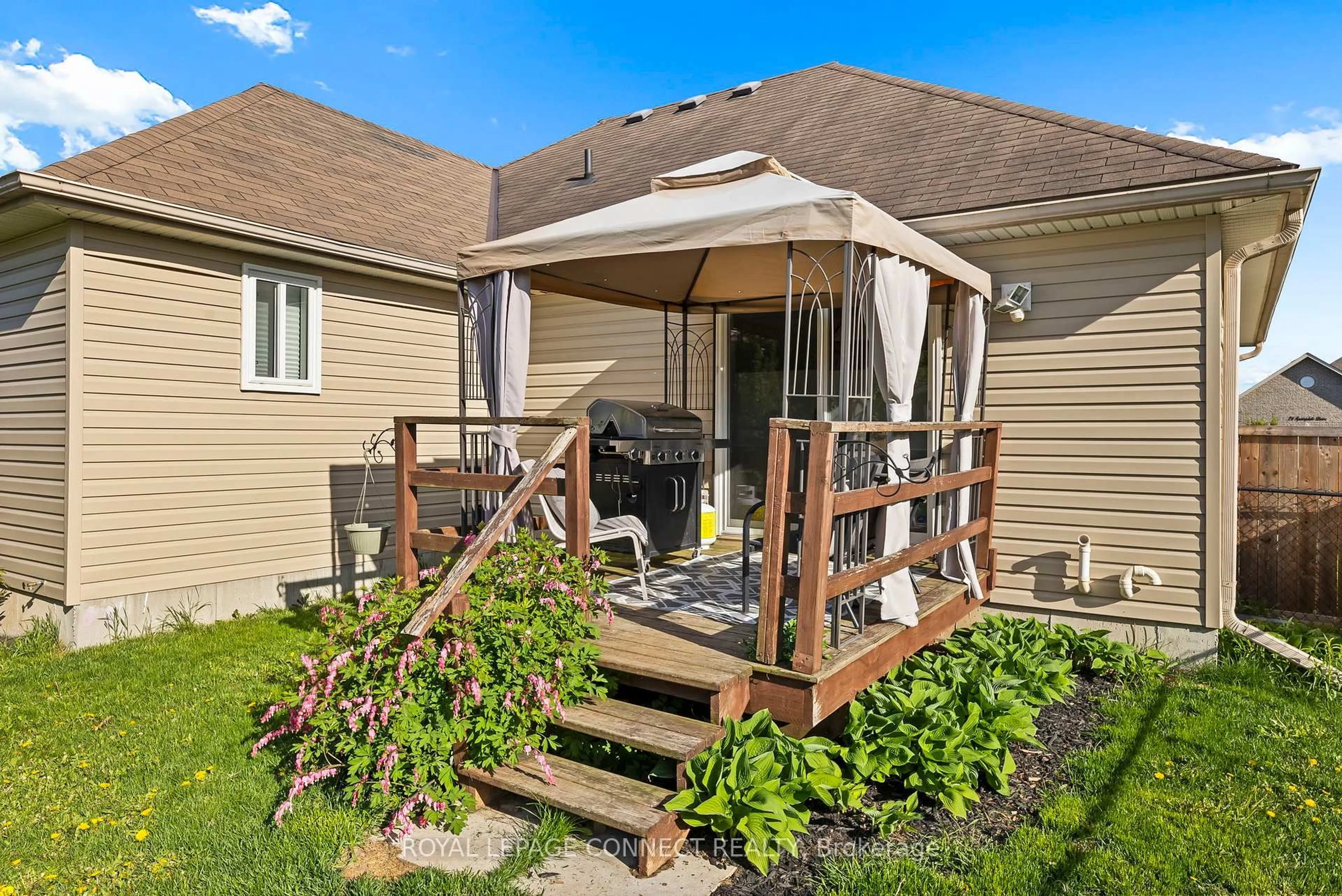 Patio, unknown for 25 Springdale Dr, Kawartha Lakes Ontario K9V 4R1