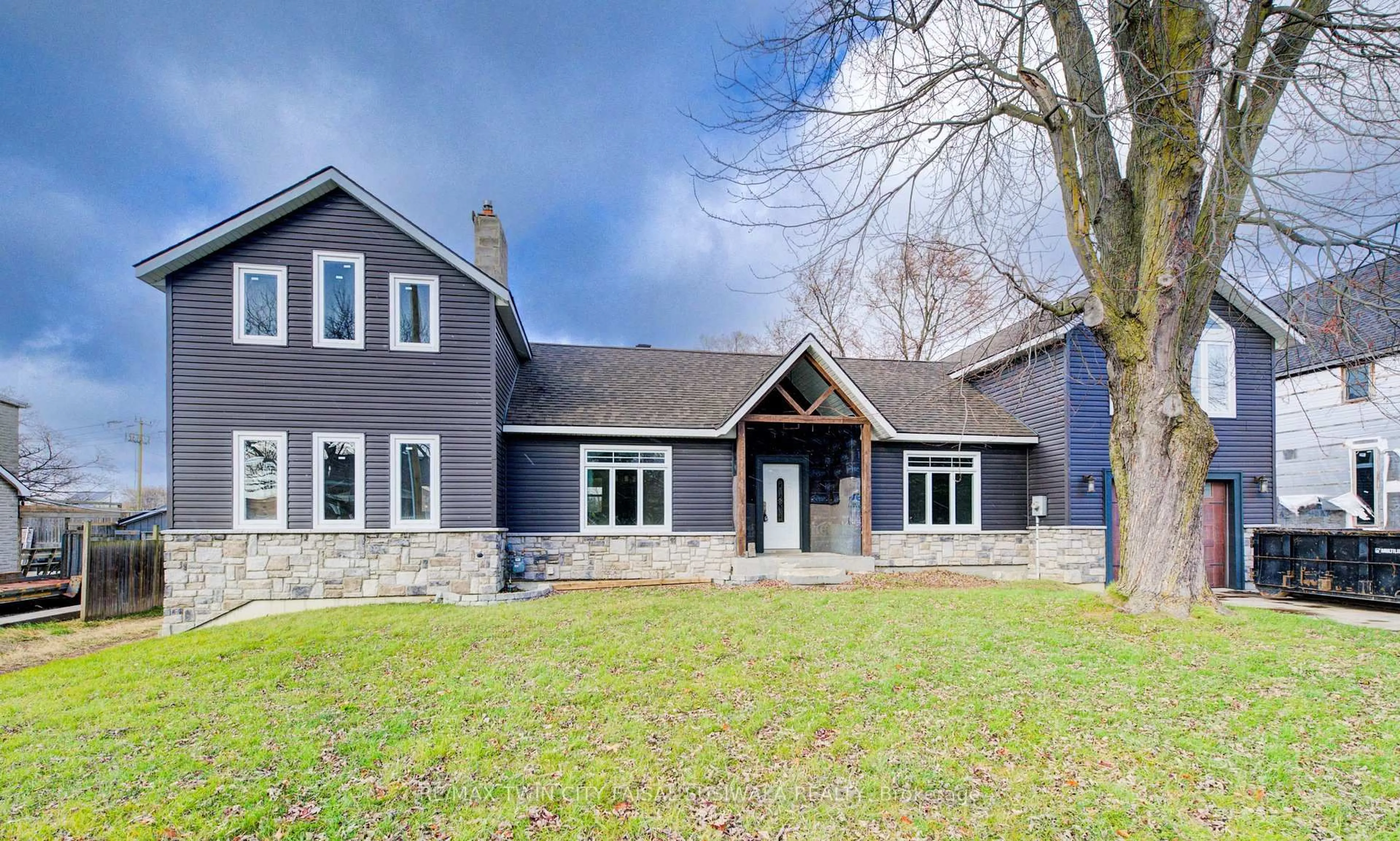 Unknown for 14 Athlone Rd, Cambridge Ontario N1R 1H8