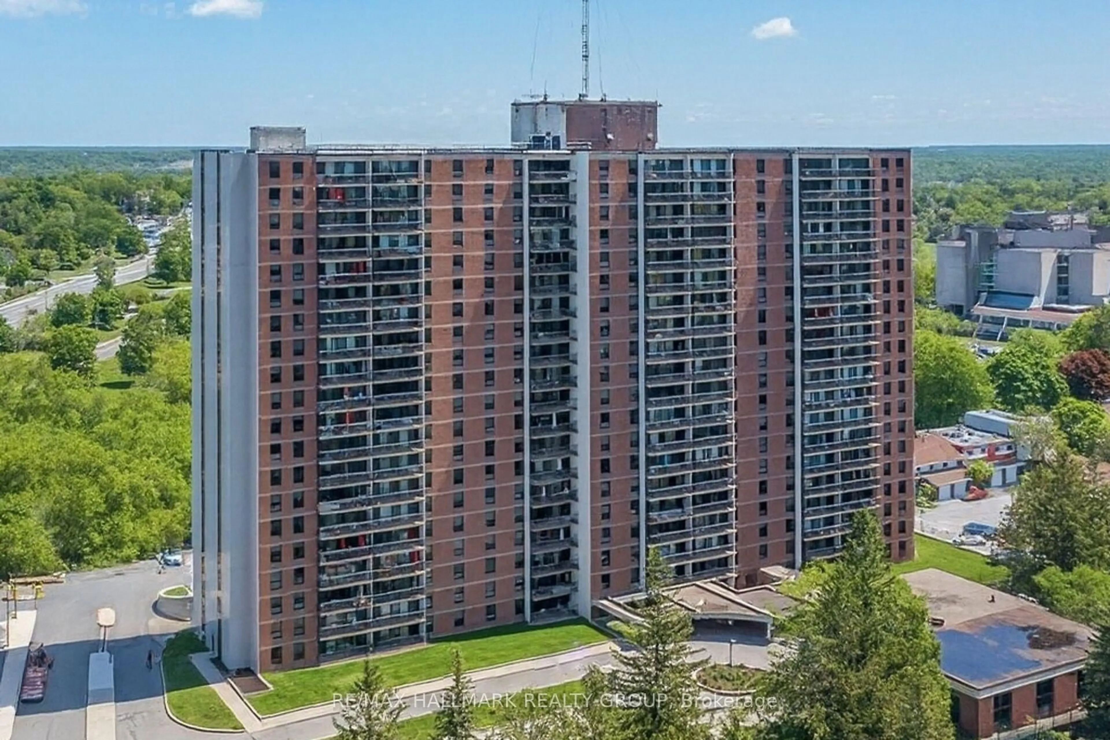 A pic from outside/outdoor area/front of a property/back of a property/a pic from drone, city buildings view from balcony for 665 Bathgate Dr #1001, Ottawa Ontario K1K 3Y4