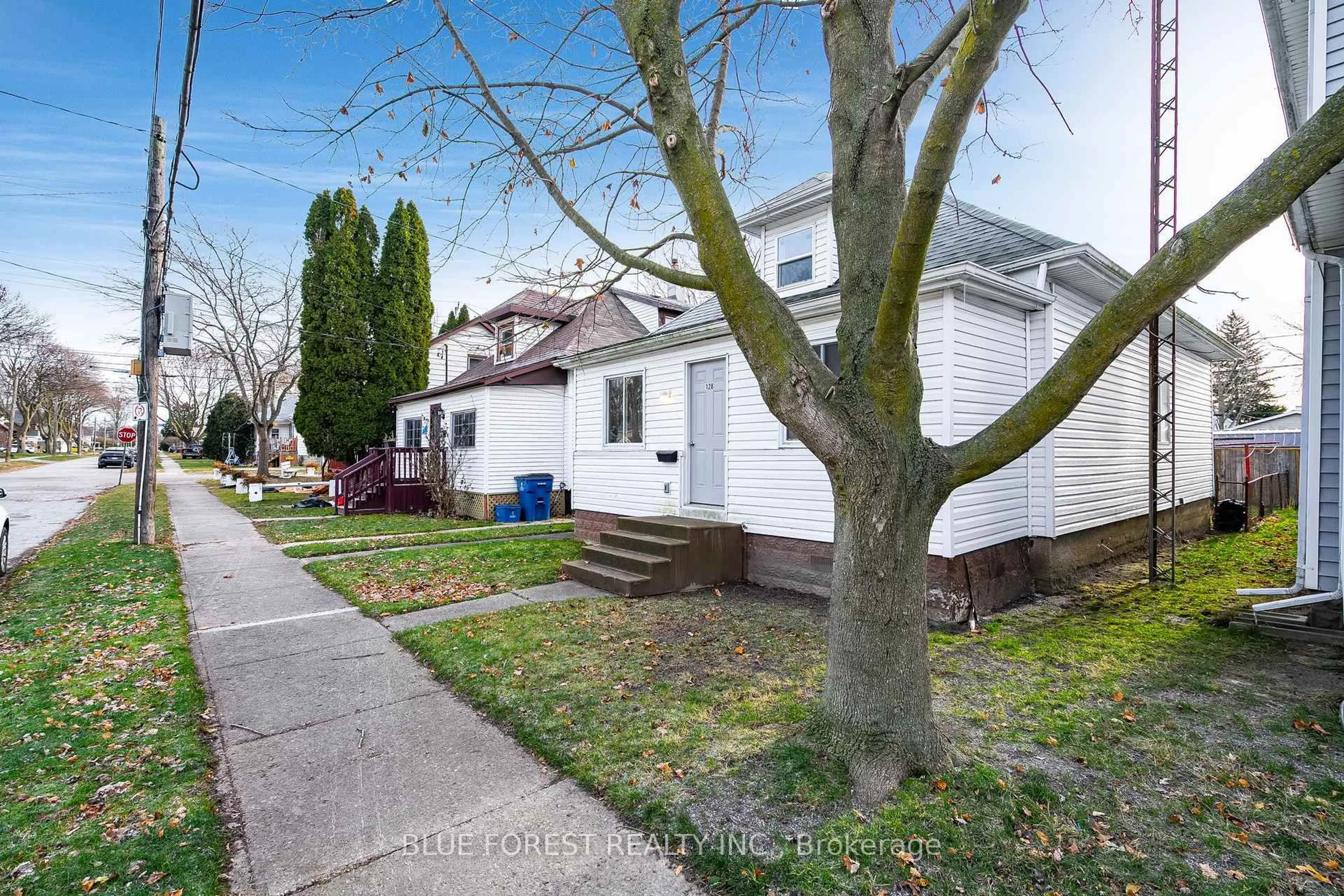 Unknown for 128 Gray St, Chatham-Kent Ontario N7M 1T2