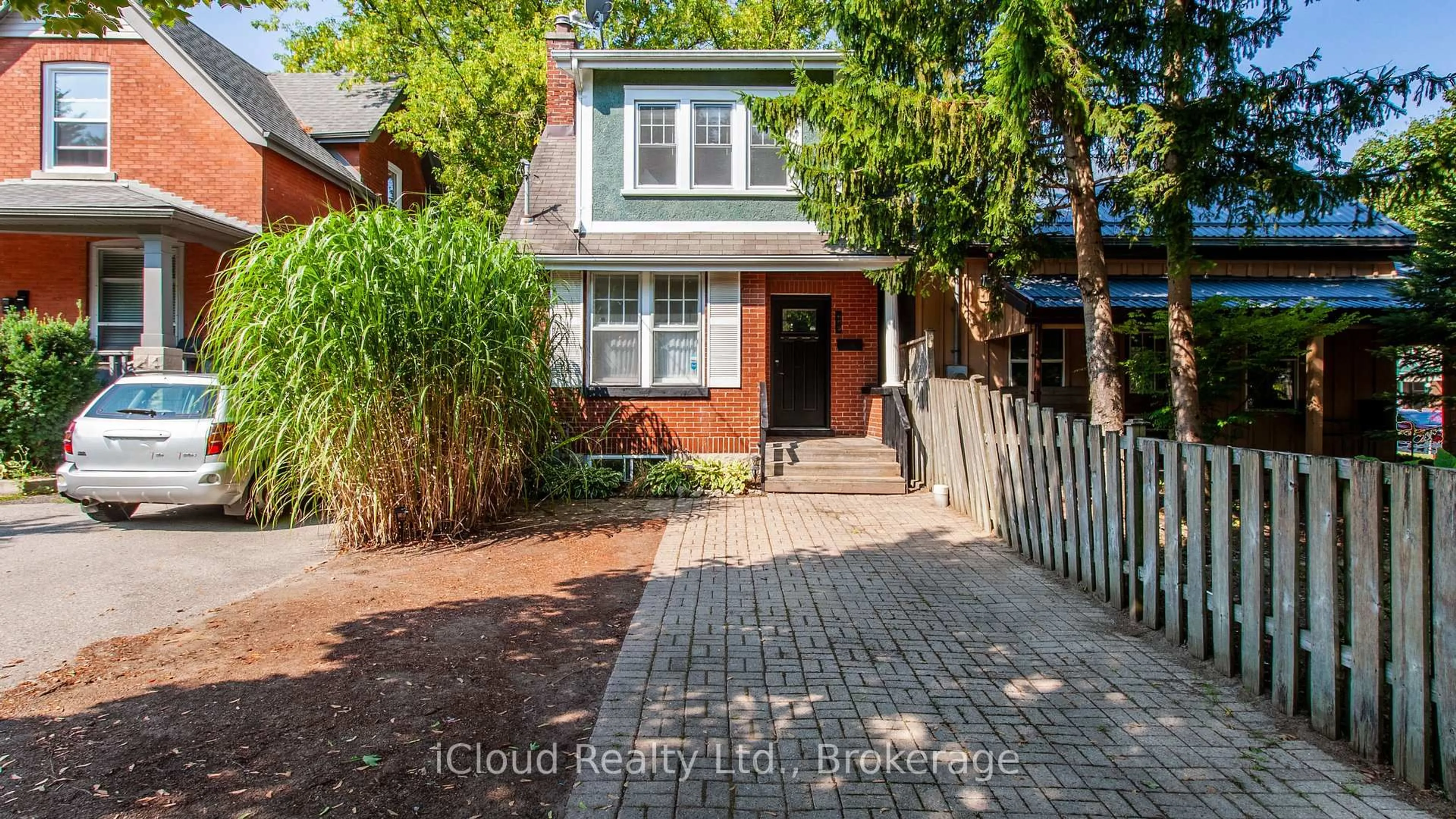 Home with brick exterior material, street for 605 Maitland St, London East Ontario N6B 2Z8