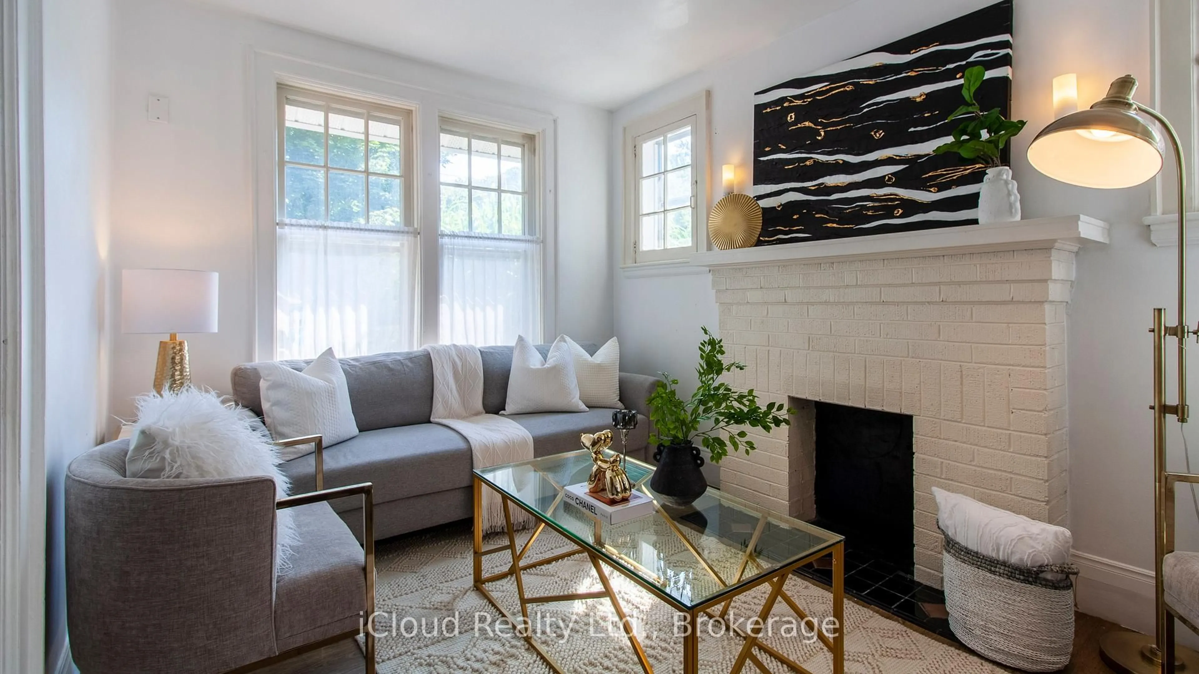 Living room with furniture, unknown for 605 Maitland St, London East Ontario N6B 2Z8