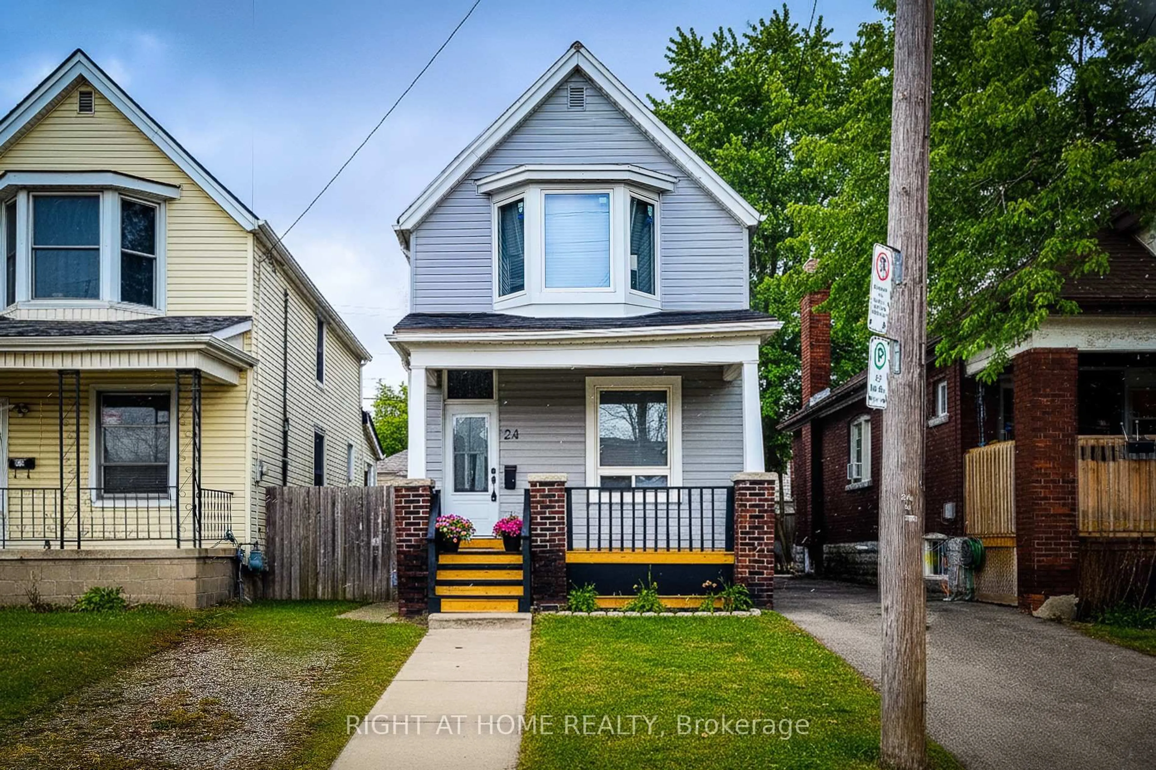 Unknown for 24 Albemarle St, Hamilton Ontario L8L 7G4