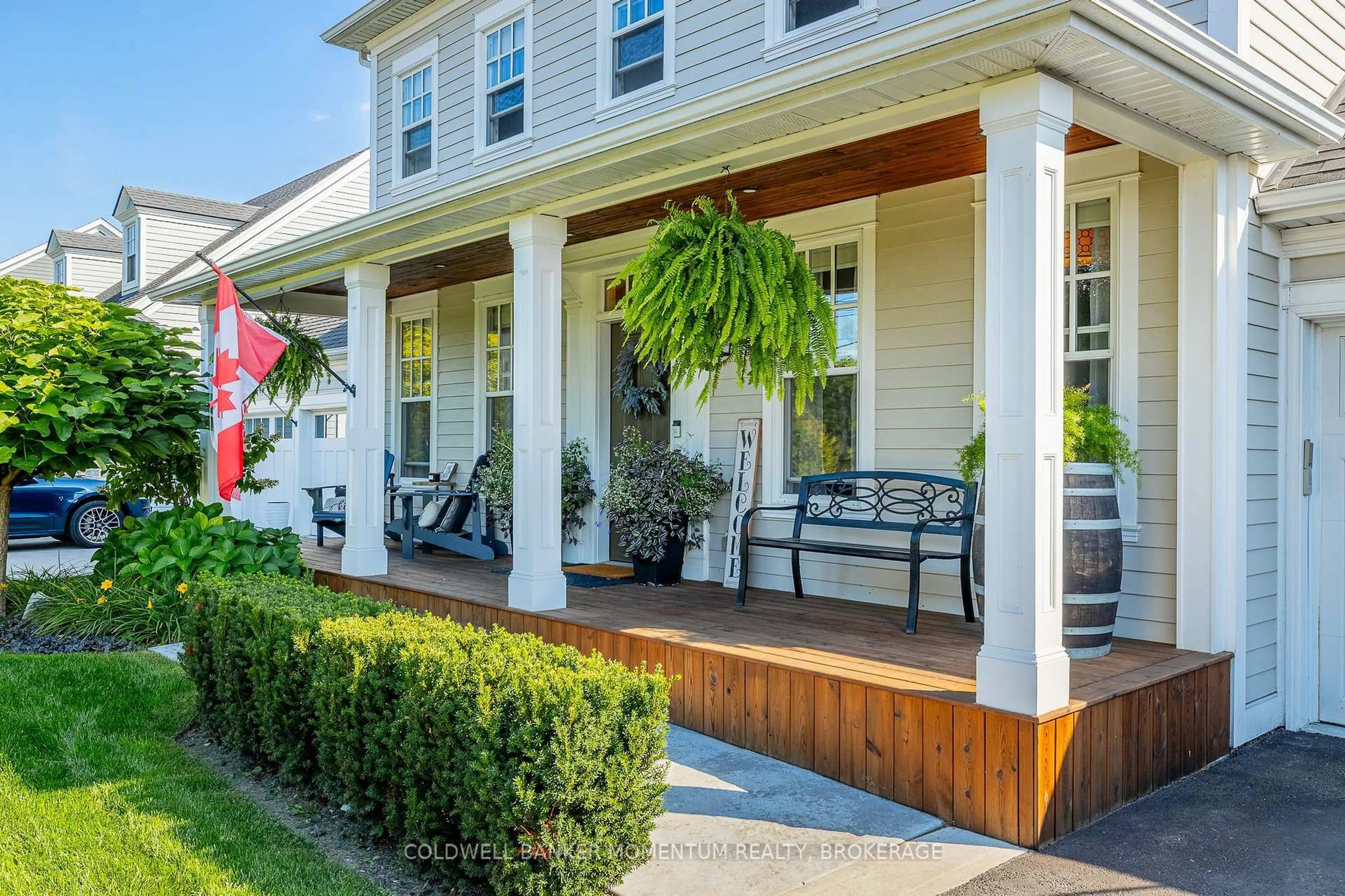 Home with vinyl exterior material, street for 465 LINE 2 Rd, Niagara-on-the-Lake Ontario L0S 1J0