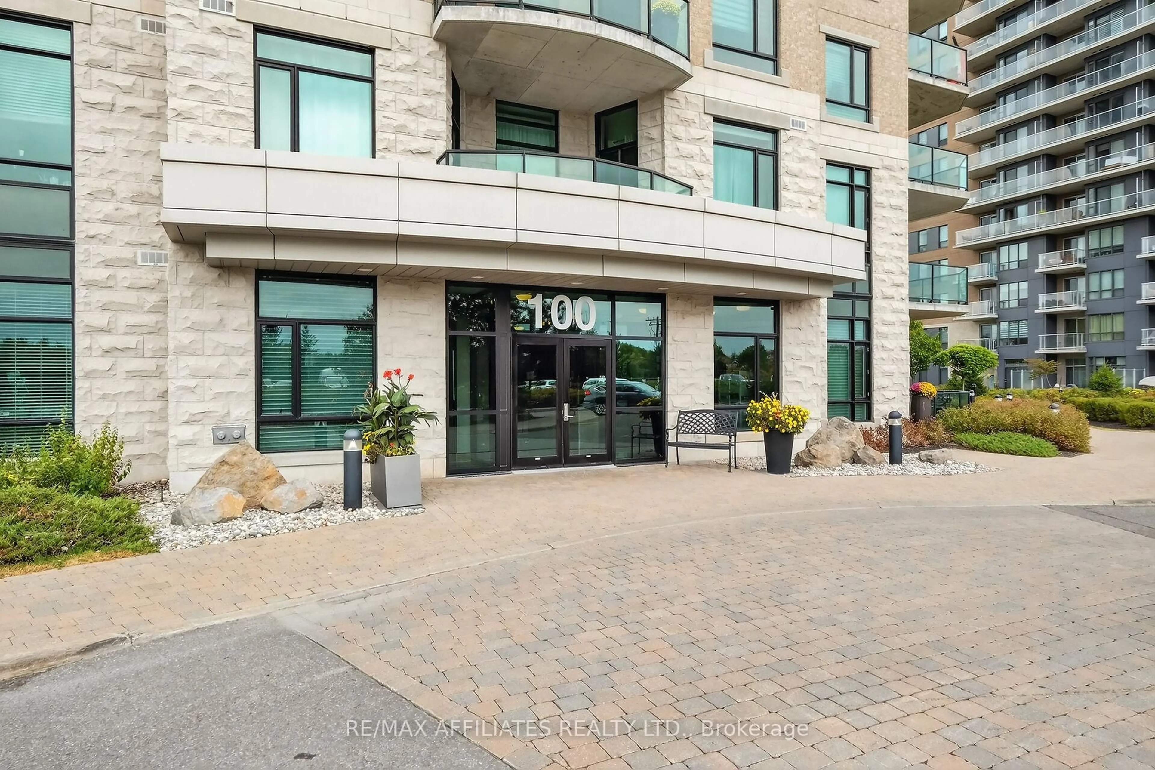 Unknown for 100 Inlet Private #905, Ottawa Ontario K4A 0S8