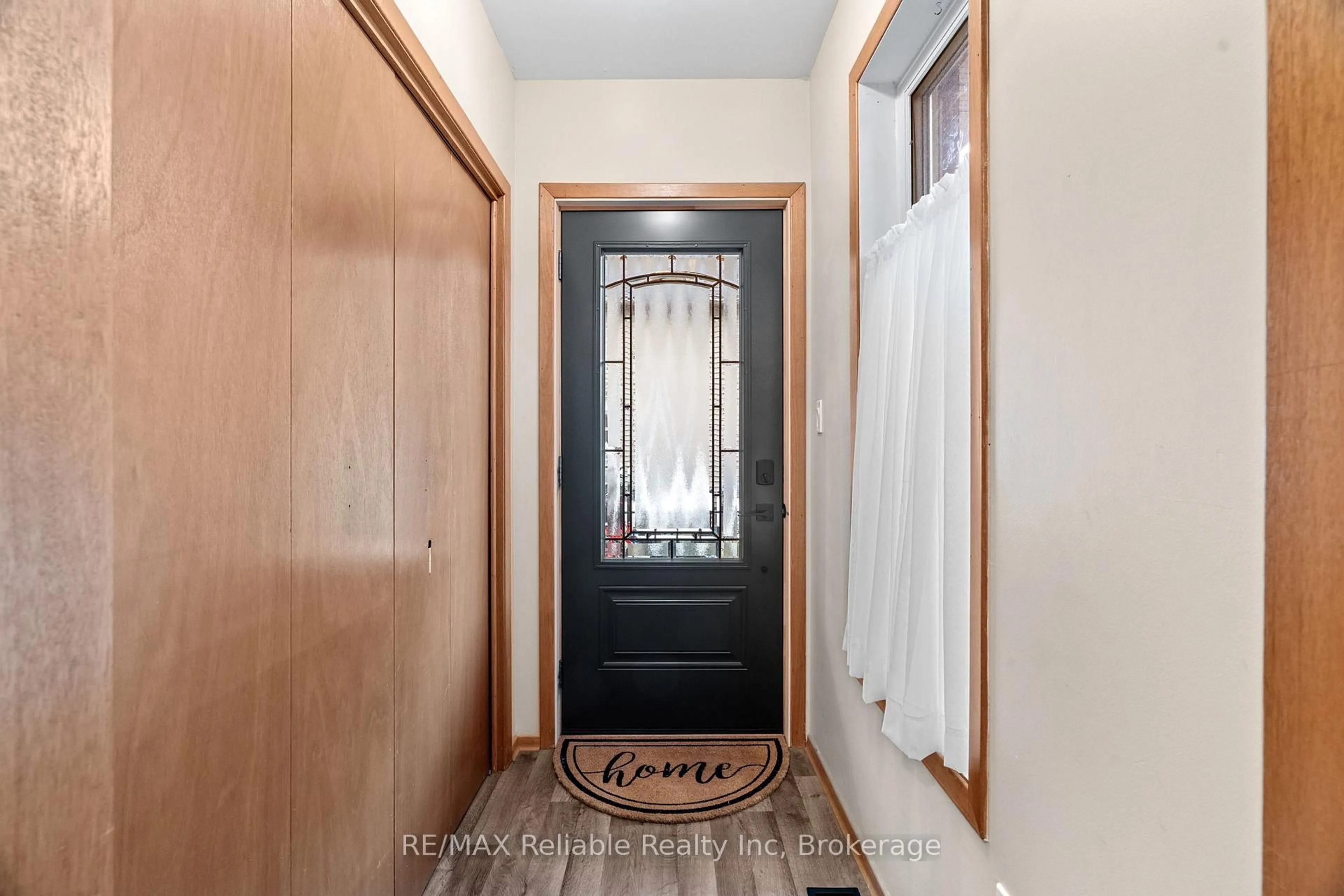 Indoor entryway for 88 East William St, Huron East Ontario N0K 1W0
